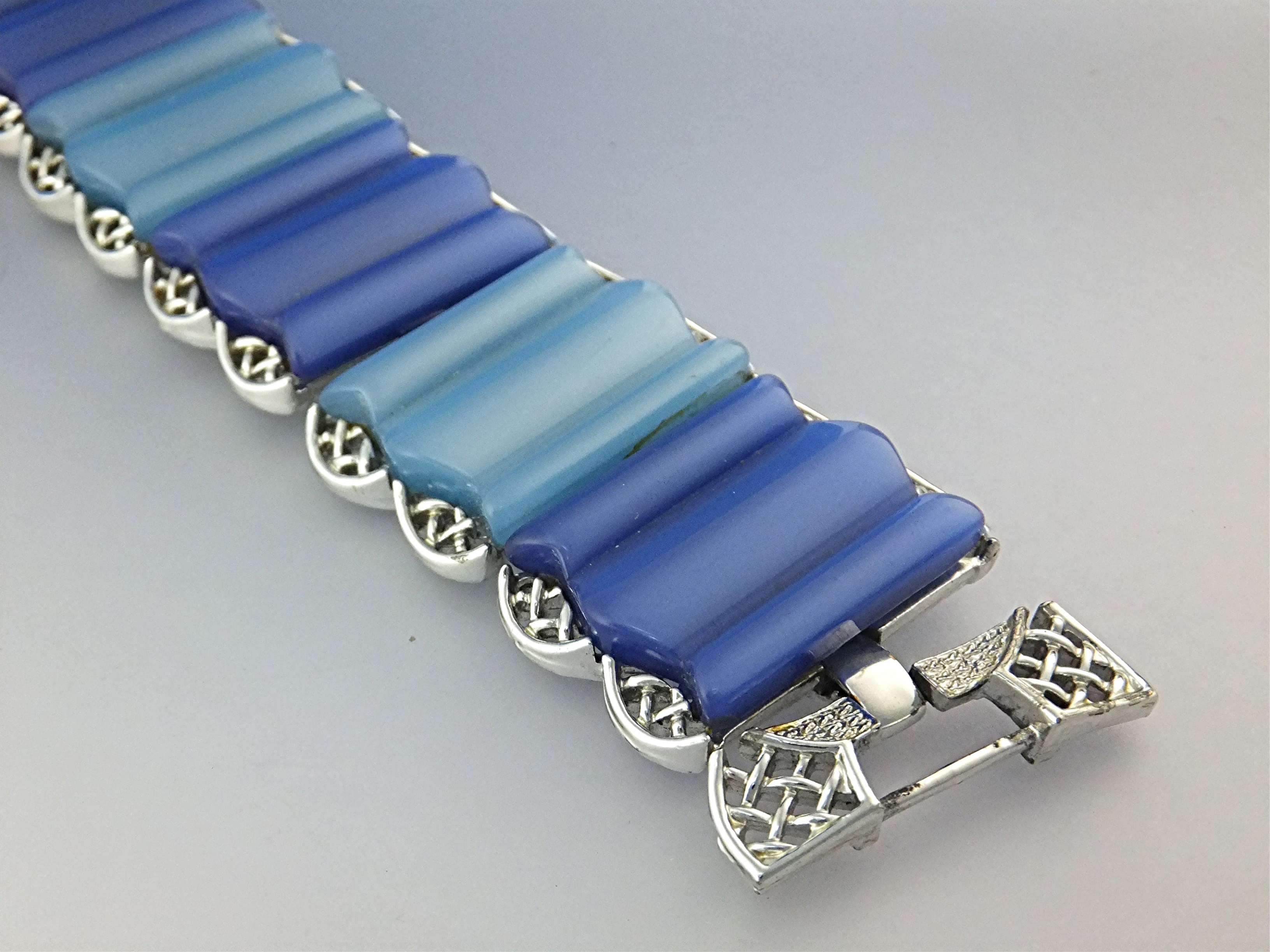 Bracelet Blue Lucite Silver Tone Coro