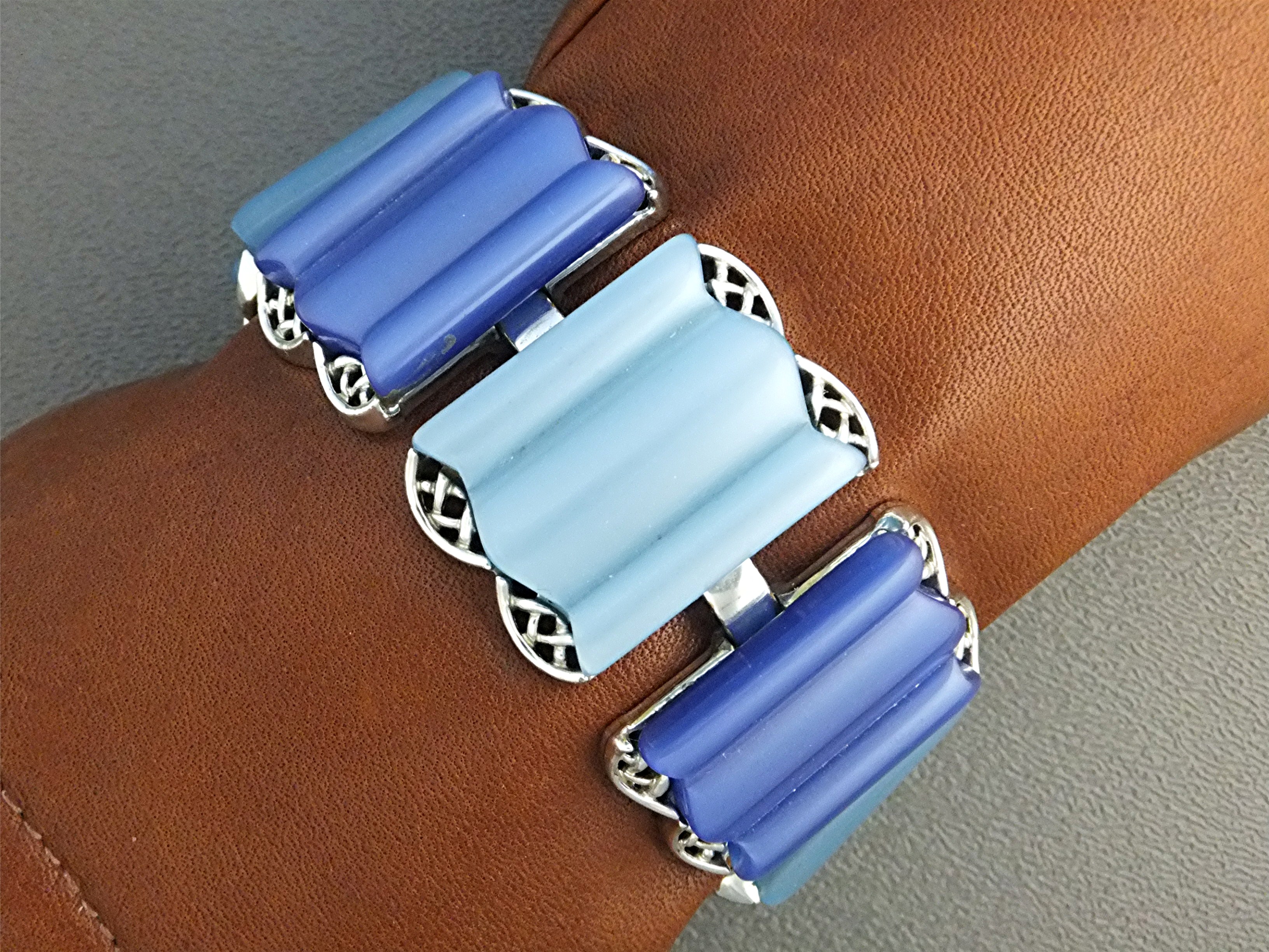 Bracelet Blue Lucite Silver Tone Coro