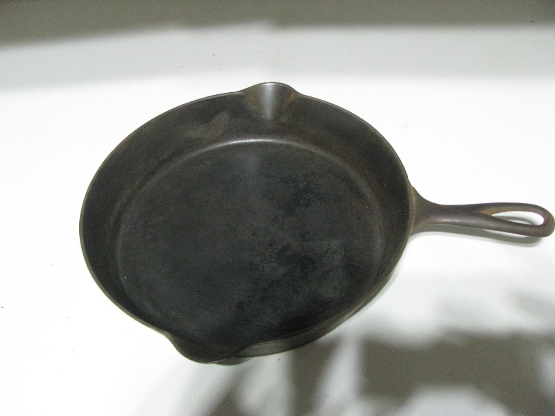 Antique "ERIE" No. 10 Cast Iron Skillet, 3rd Series (c. 1892-1905)