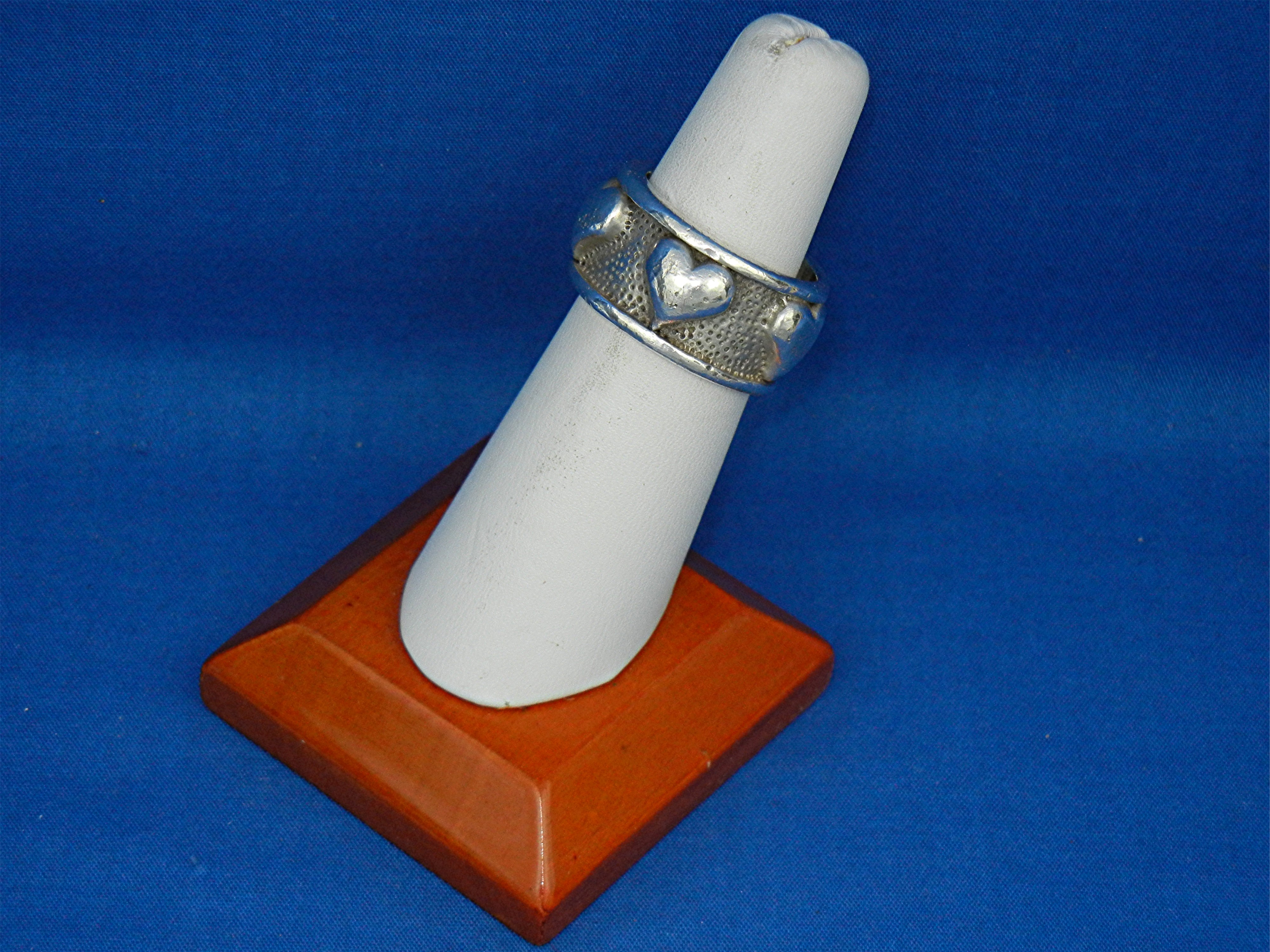 EX EX Sterling Silver Hearts Claudia Agudelo Ring