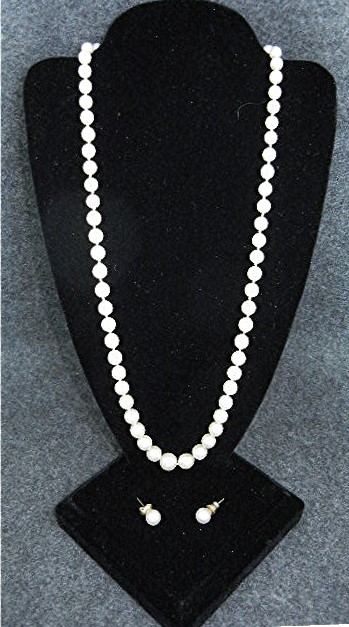 10K Gold Clasp Cultured Pearl Necklace and Earrings