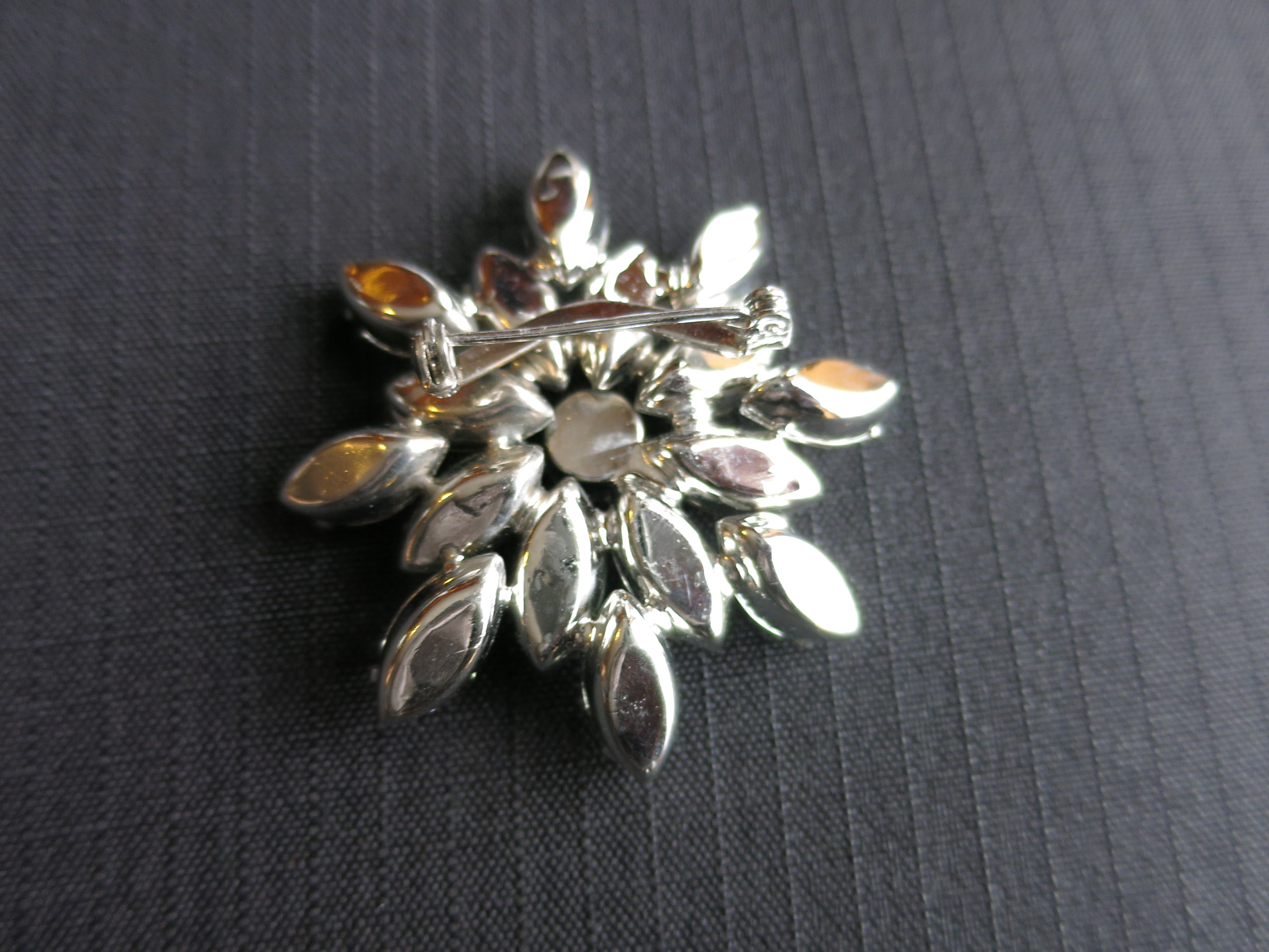 Rhinestone Pin Brooch Vintage Crystal Clear Silver Tone Unsigned