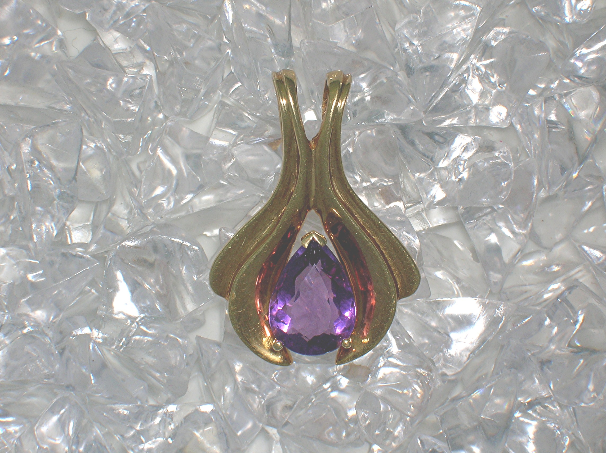 Pendant 14K Gold 4Ct Teardrop Amethyst