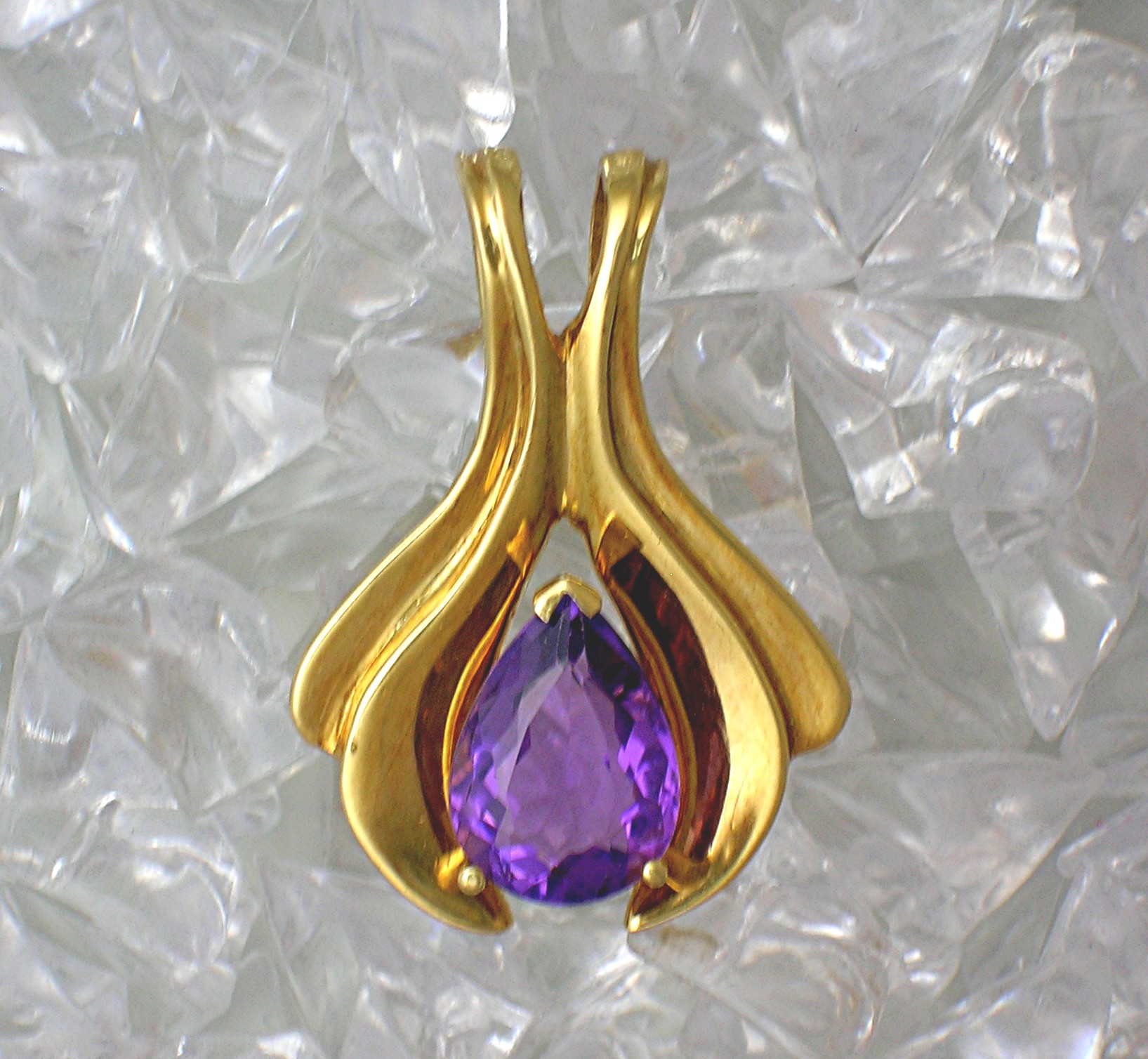 Pendant 14K Gold 4Ct Teardrop Amethyst