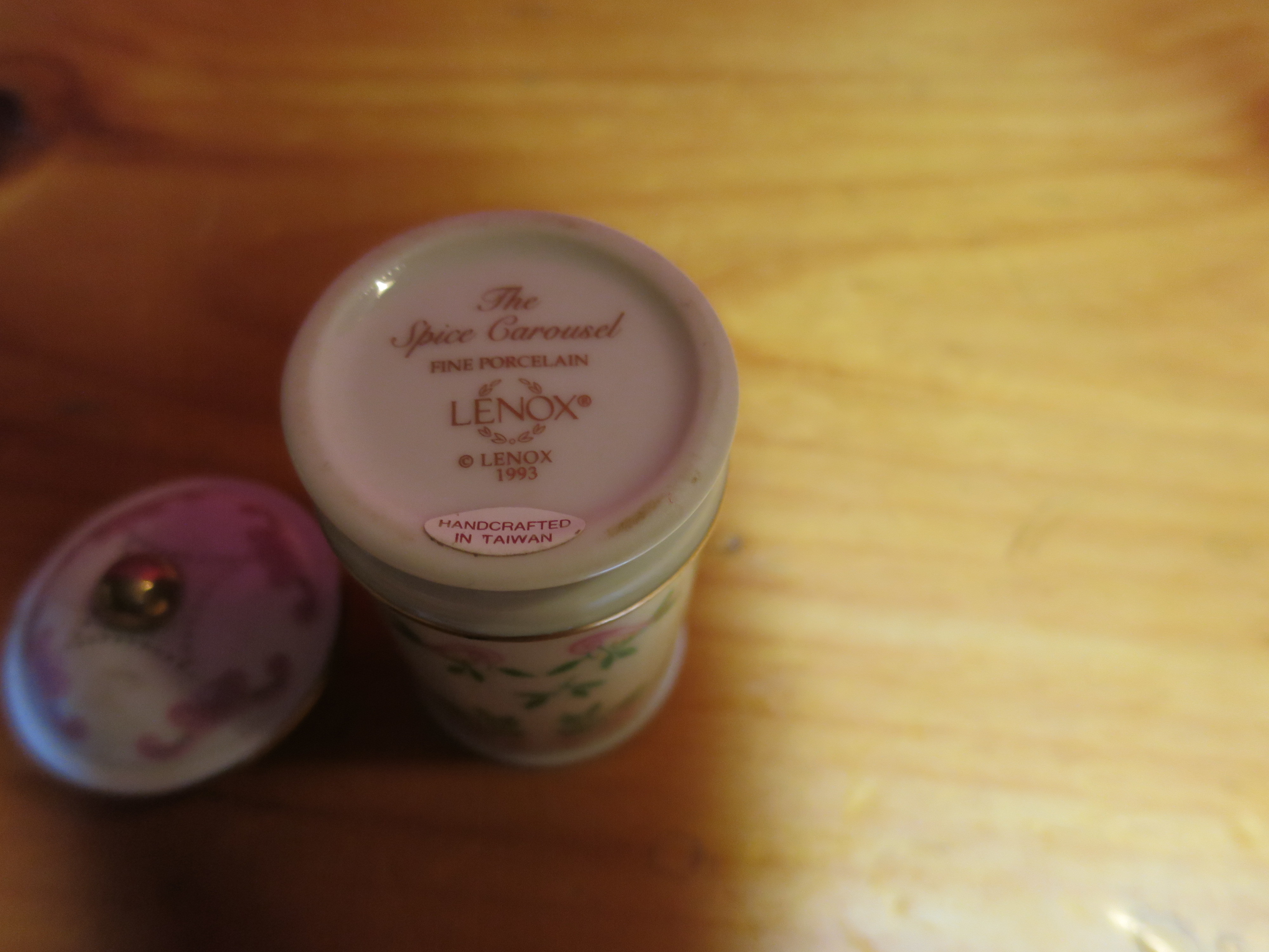 Lenox Nutmeg The Spice Carousel Fine Porcelain