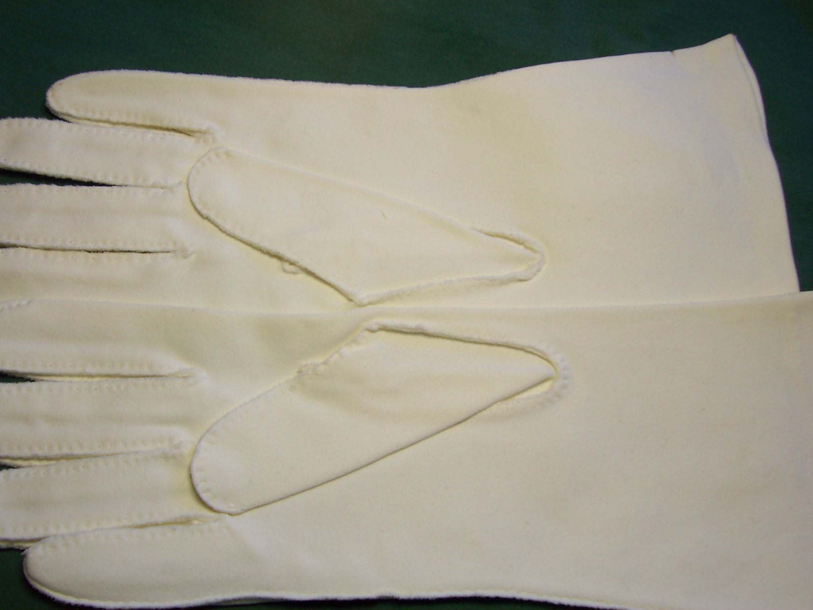 Vintage Grandoe Gloves Long White