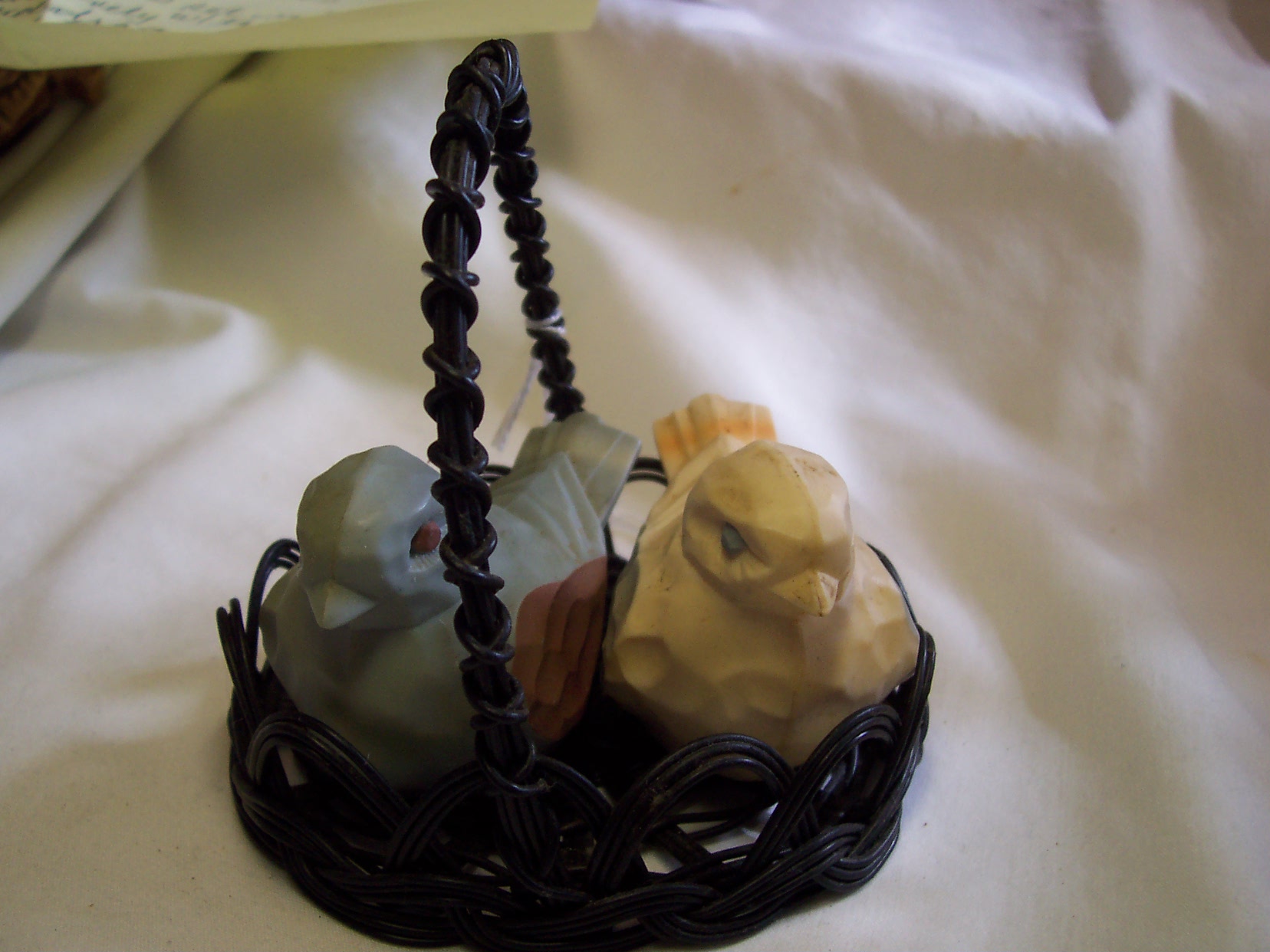 Birds In Basket Salt and Pepper Shakers