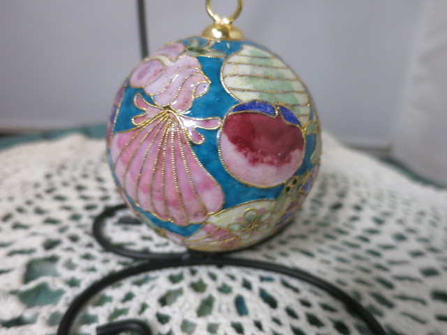 Vintage Cloisonné Ball Ornament Nautical Seascape Shellfish Star