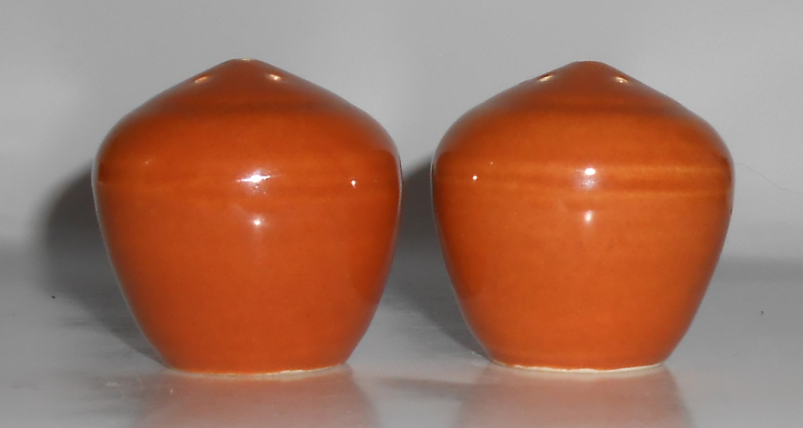 Bauer Pottery La Linda Gloss Light Brown Salt & Pepper