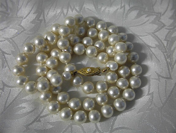 Pearls Japan 24 Inch Glass Faux