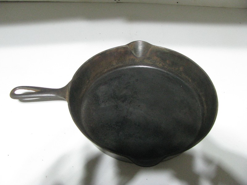 Antique "ERIE" No. 10 Cast Iron Skillet, 3rd Series (c. 1892-1905)