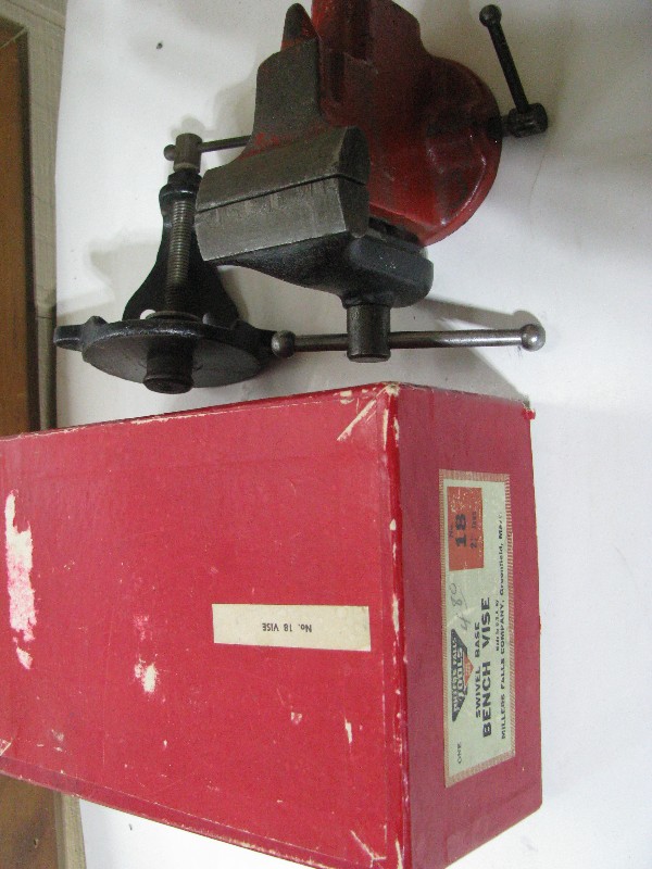 Vintage Millers Falls No. 18 Swivel Base Bench Vise with Original Box