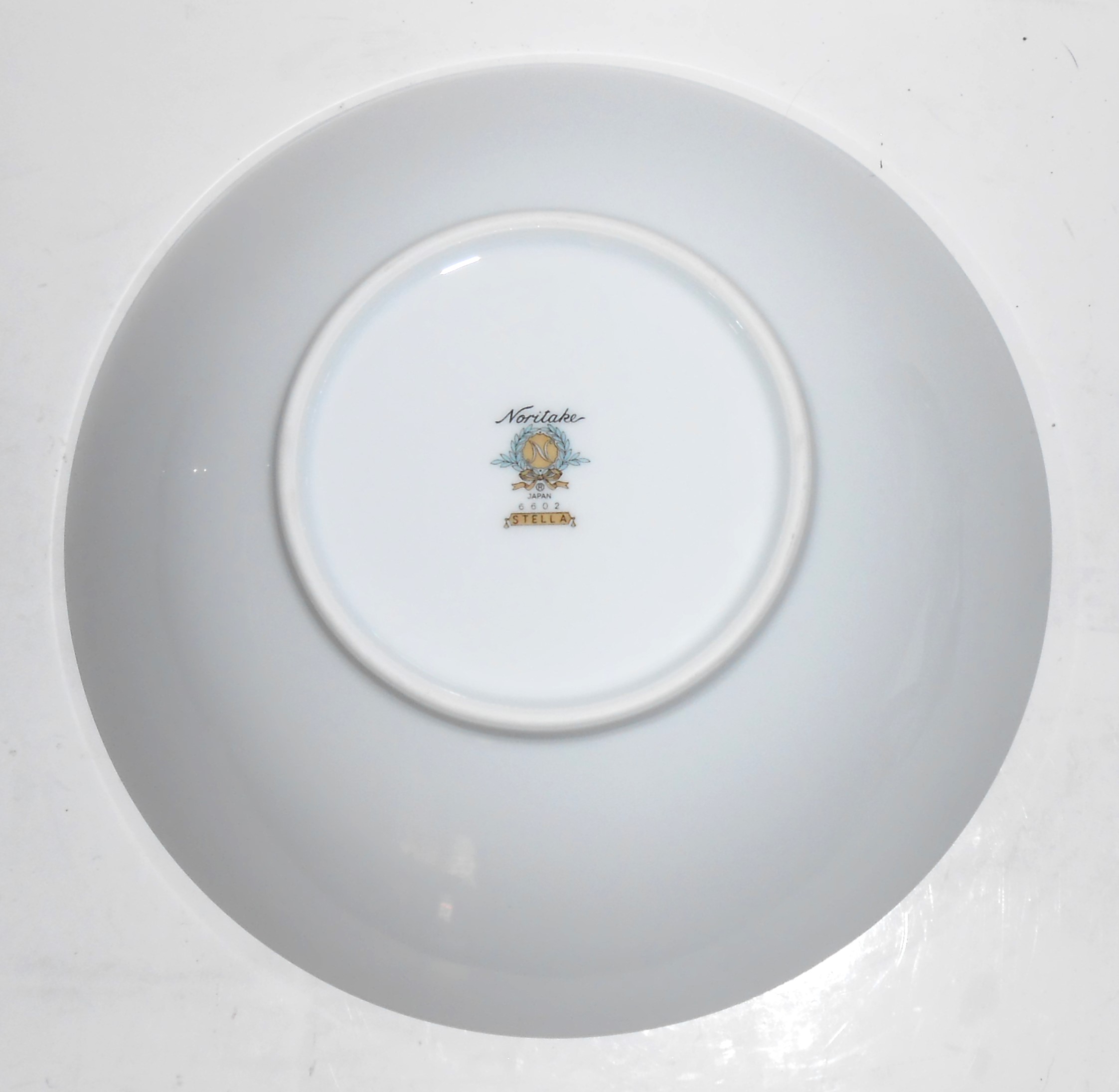 Noritake China Stella w/Platinum Round Vegetable Bowl