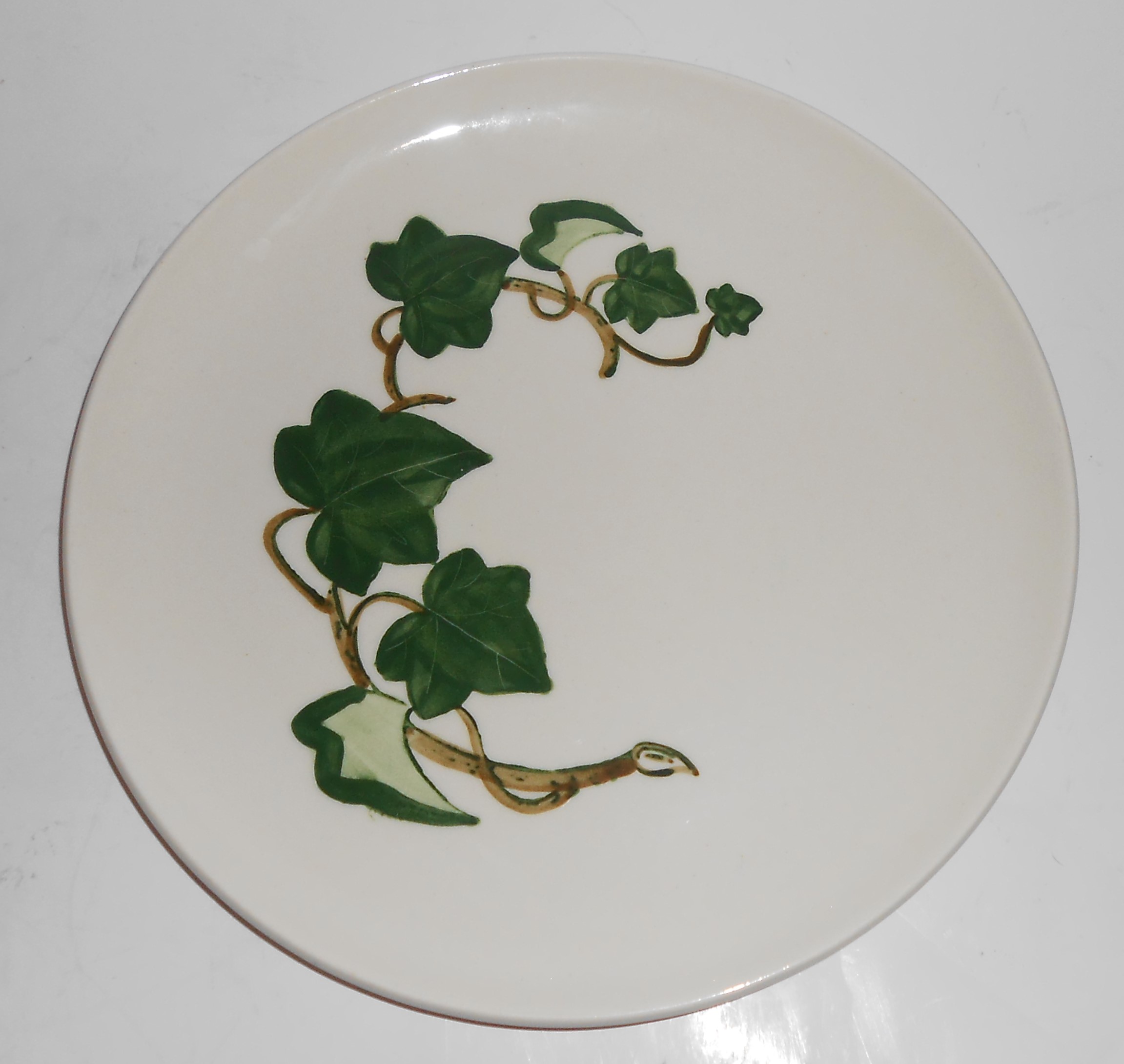 Metlox Pottery Poppy Trail California Ivy Luncheon Plat