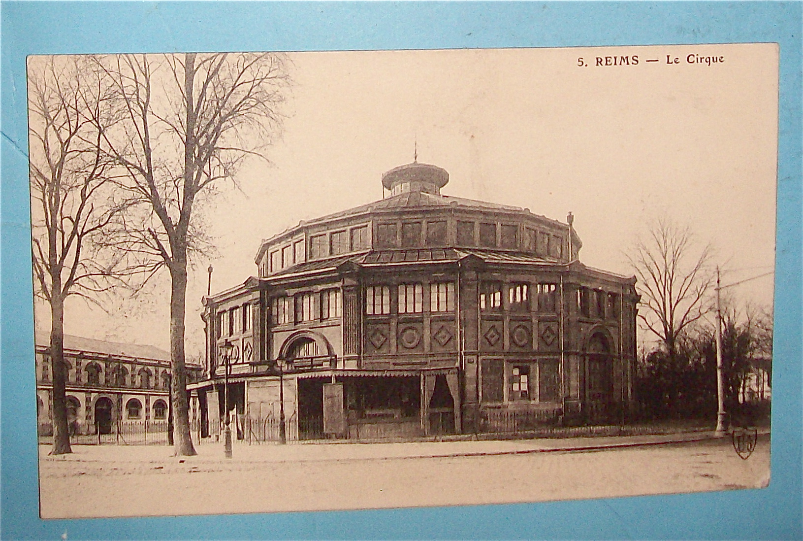 Reims - Le Cirque Postcard