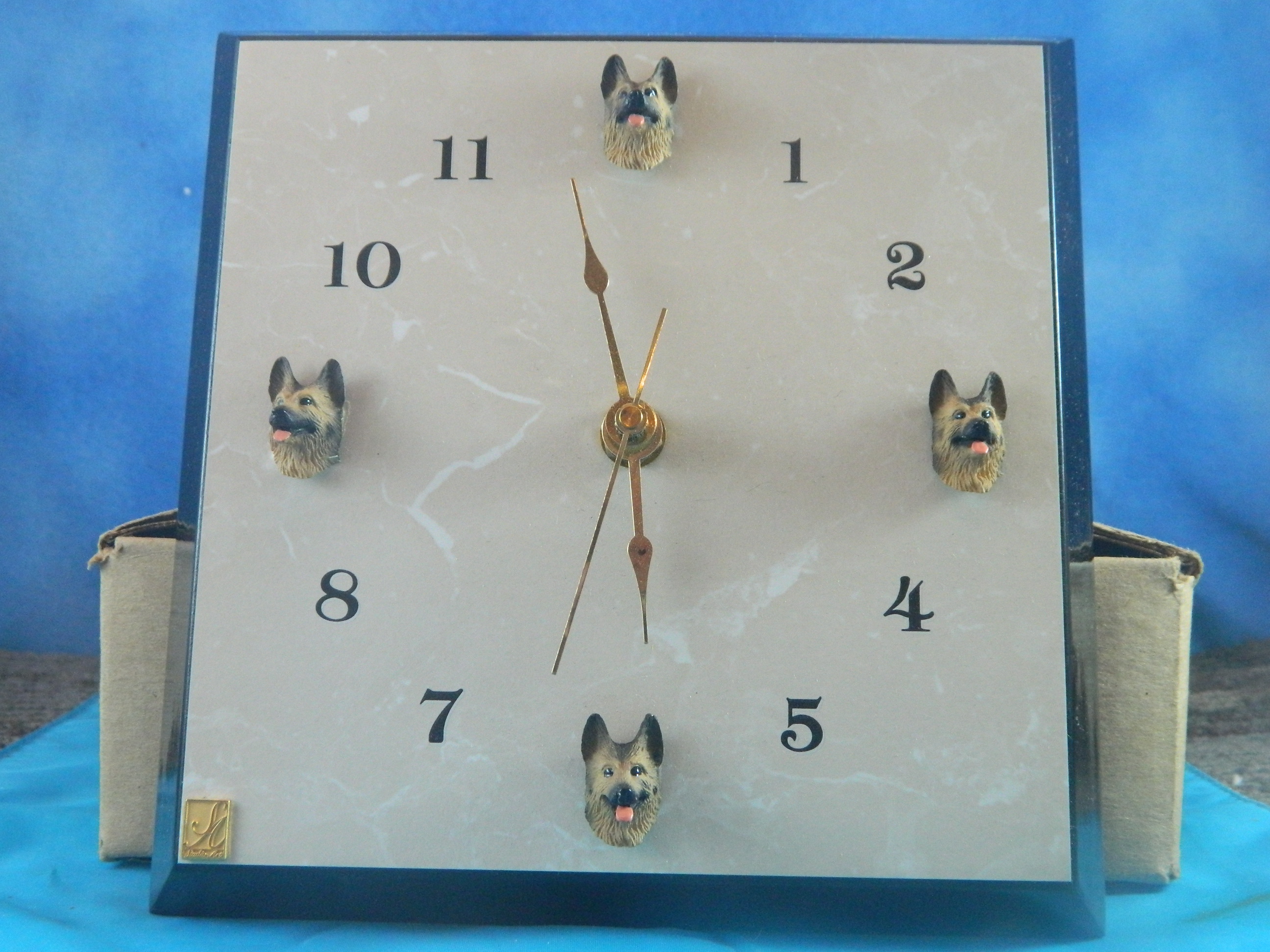 Conversation Concepts German Shepherd Dog Clock