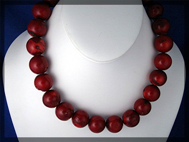 CORAL Bead Necklace Red 15 1/2 inch