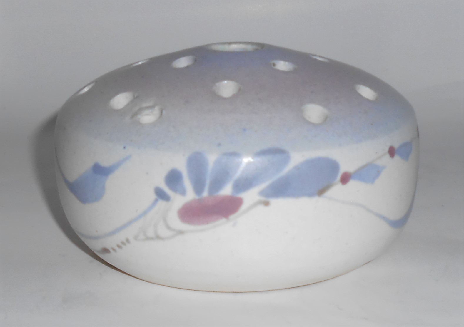 Westlin Studio Pottery Tacoma Washington Floral Frog/V