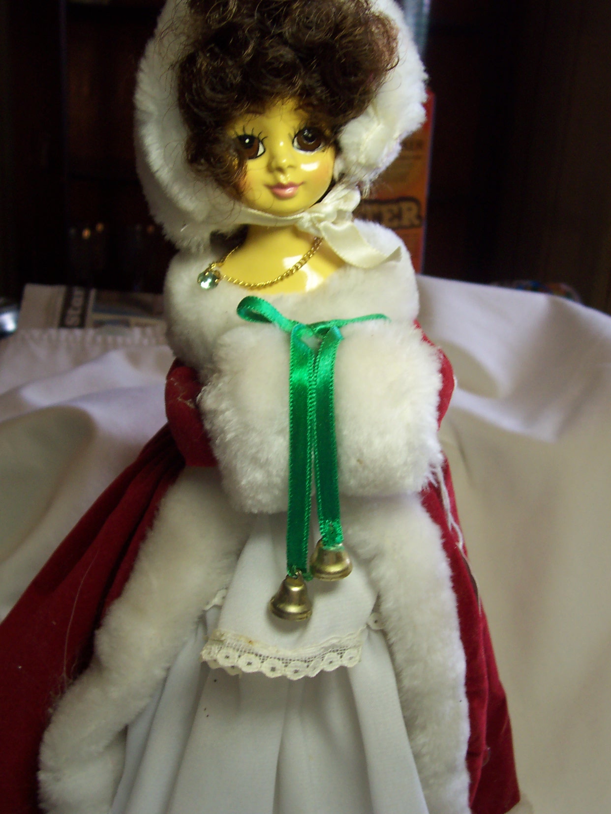 Brinn's Musical December Doll 1986 13 inch