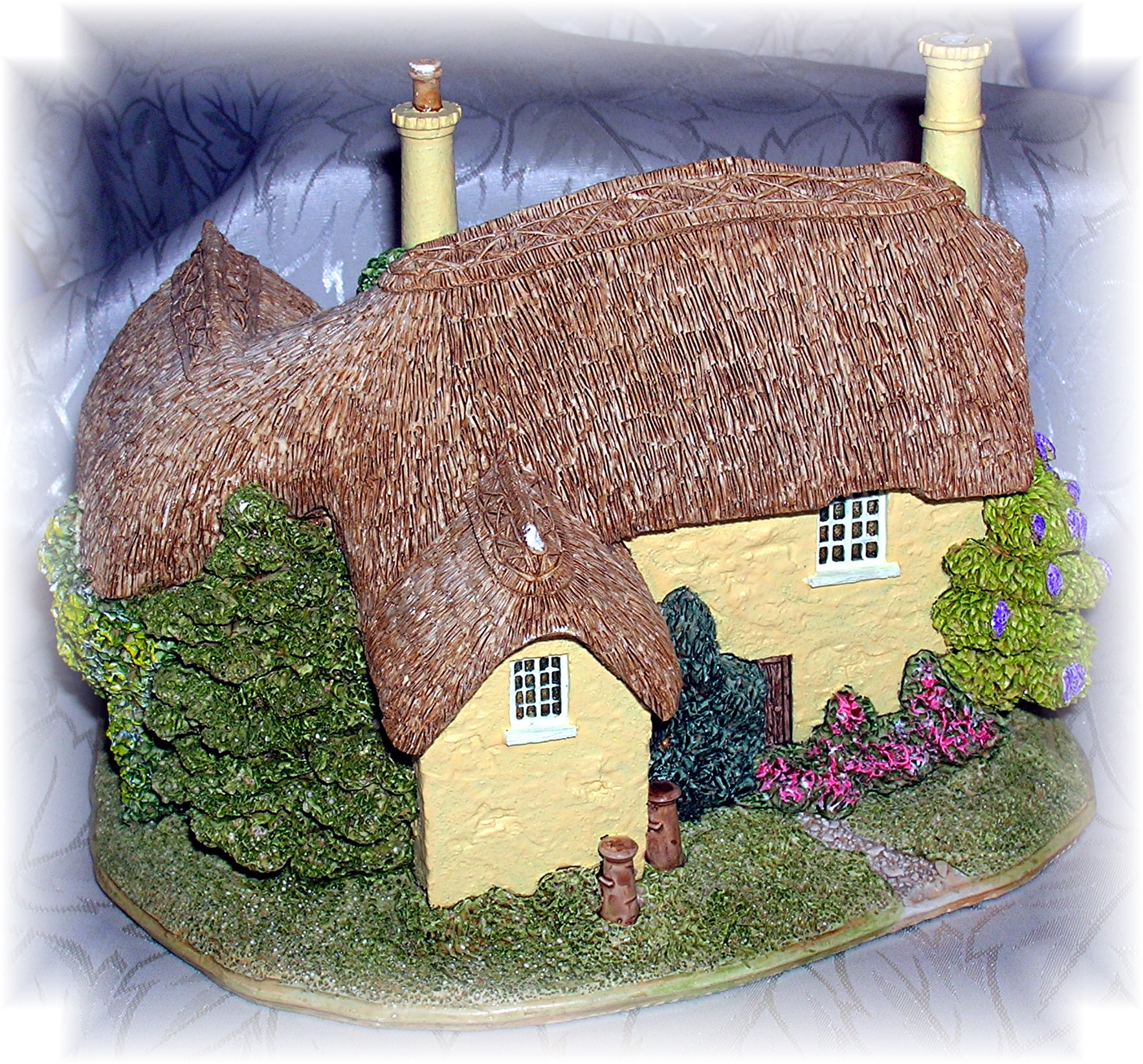 Liliput Lane Buttermilk Cottage 1997