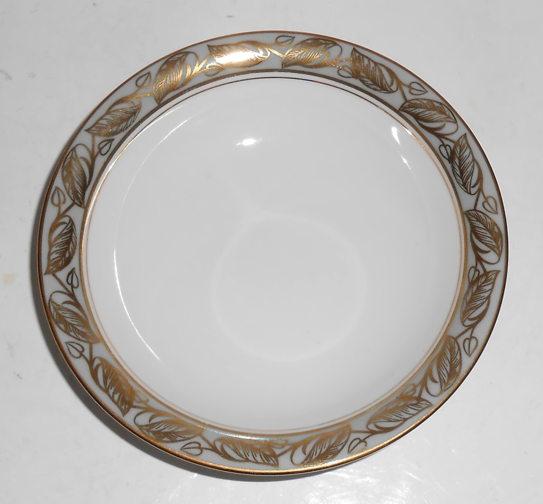 Noritake Porcelain China Greta W/Gold Fruit Bowl