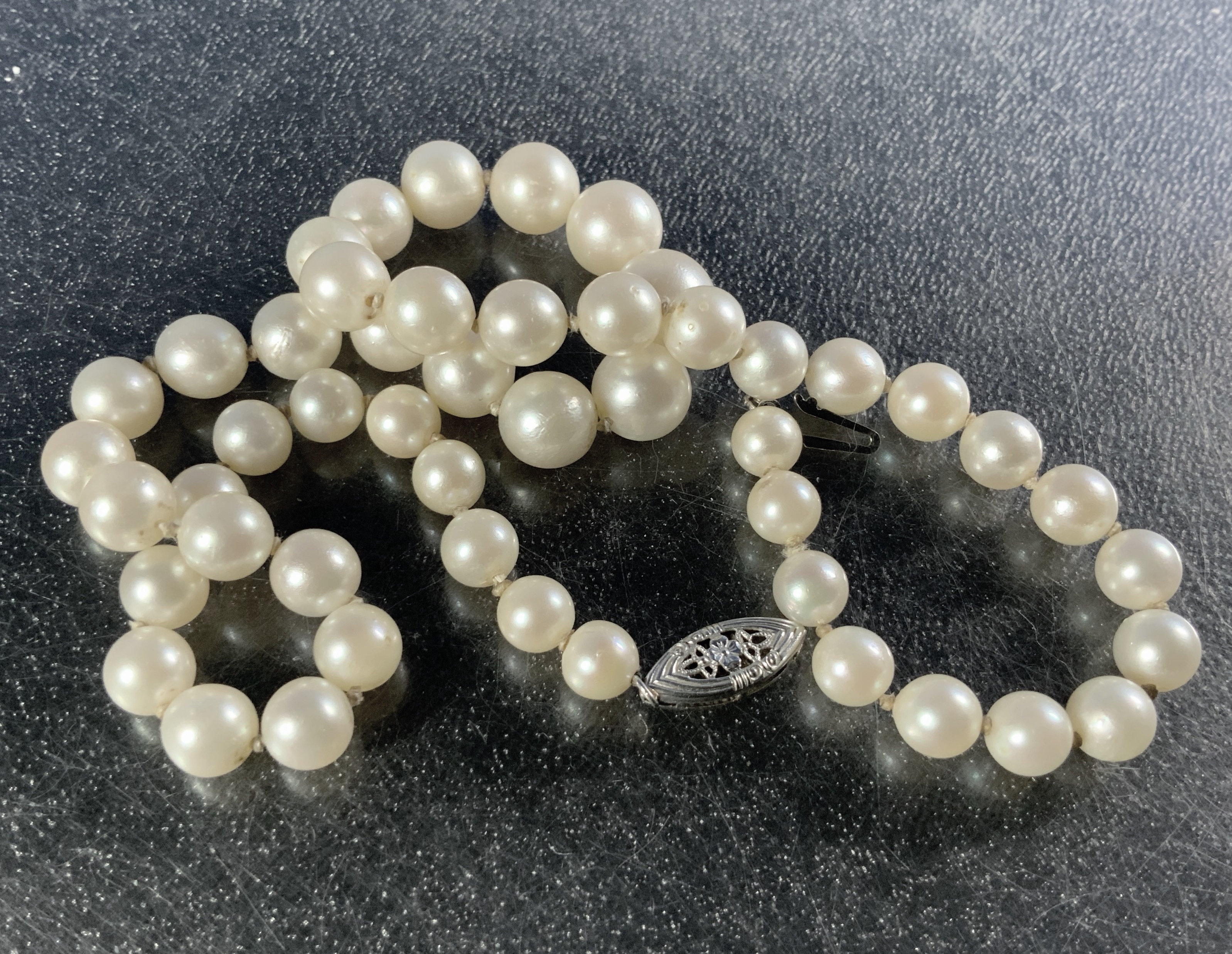 14K White Gold Clasp 15 Inch Genuine Pearls Necklace