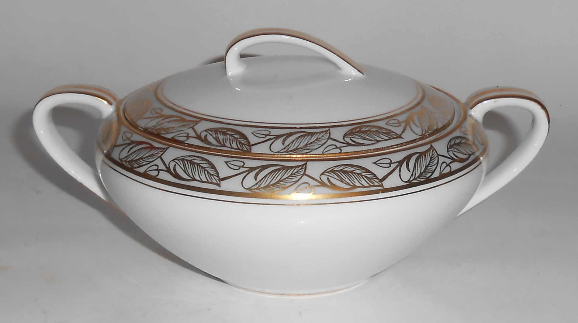 Noritake Porcelain China Greta W/Gold Sugar Bowl
