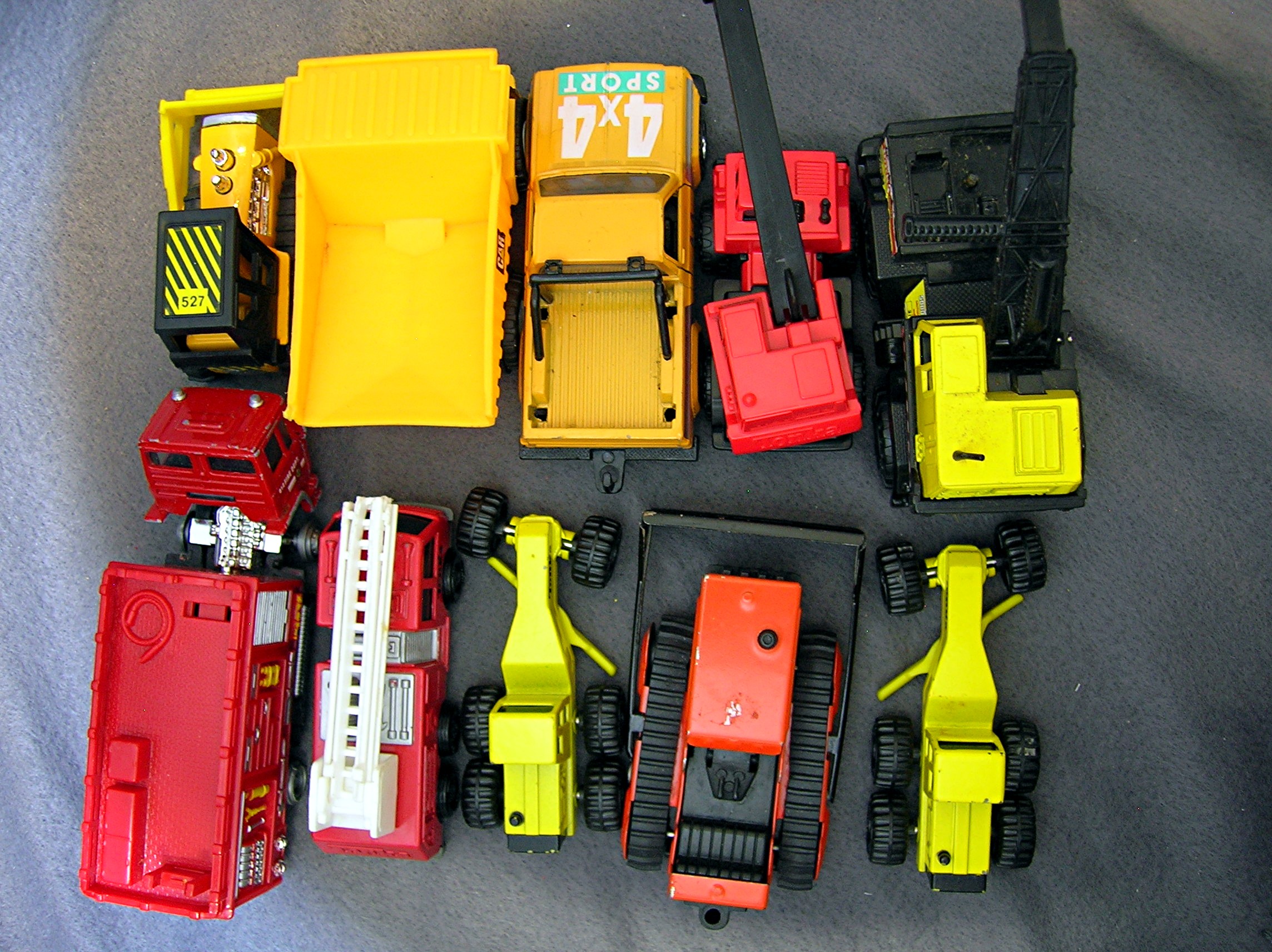 Lot #6 - 10 Diecast, Hot Wheels style toy vehicles