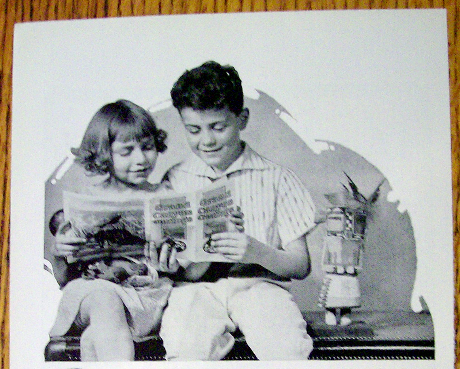1926 Santa Fe (Summer Xcursions) with Boy & Girl Looking At Traveling Booklet