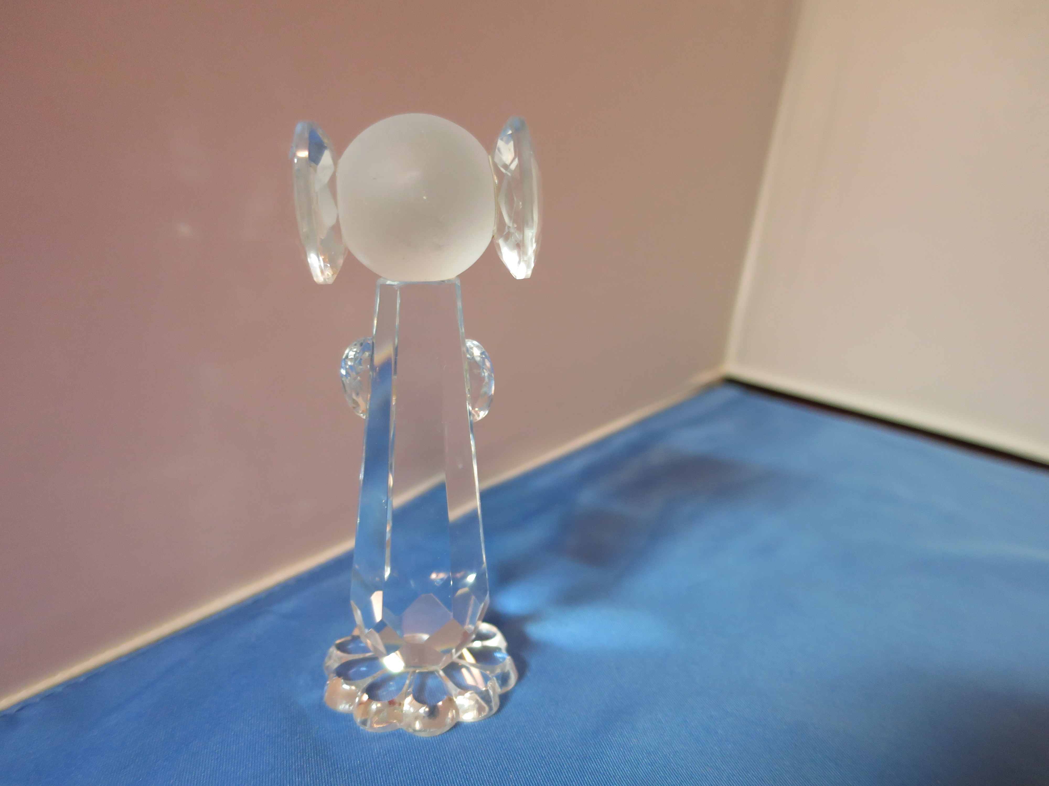 Bohemia Crystal Dog Figurine Frosted head on clear