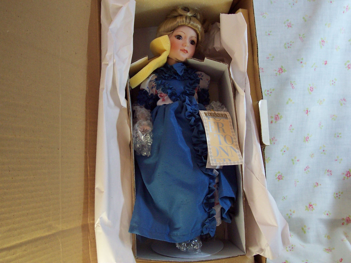 Robert Tonner Porcelain Doll Arianna 50th Ann