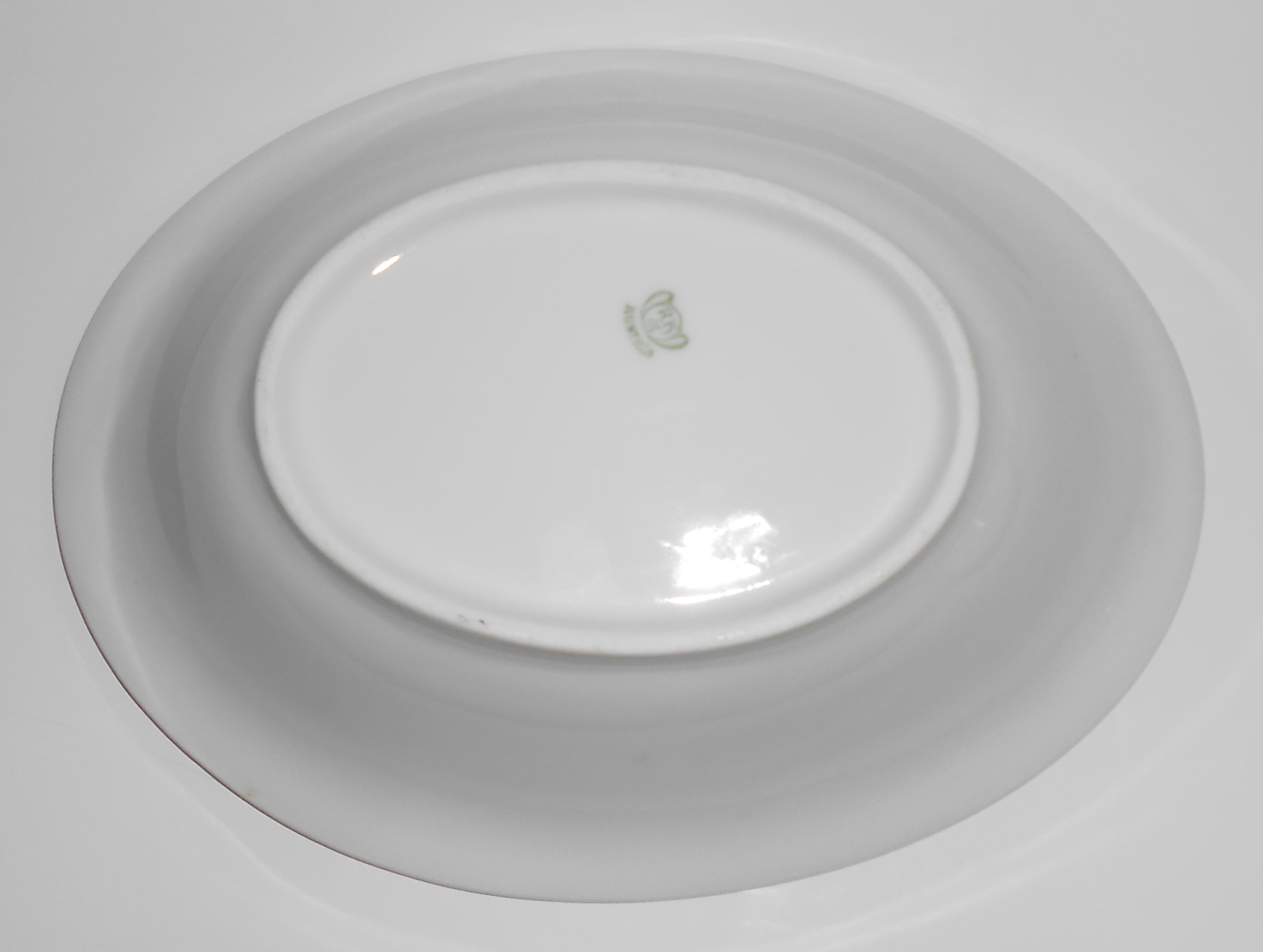 Richard Kampf Porcelain China Red W/Gold Vegetable Bowl