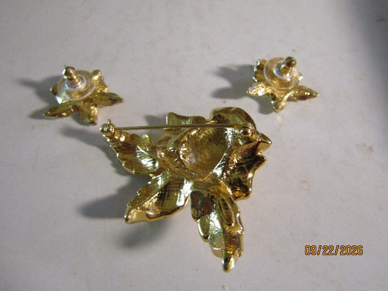 Vintage Gold-Tone Rhinestone Rose Brooch and Matching Stud Earrings Set