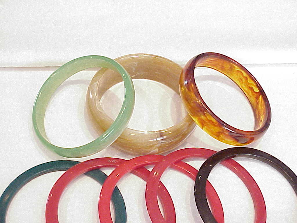 Lot Of Vintage Lucite Bracelets, Pendant And Ring