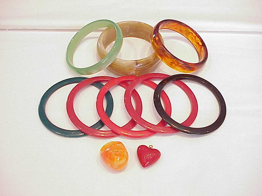 Lot Of Vintage Lucite Bracelets, Pendant And Ring