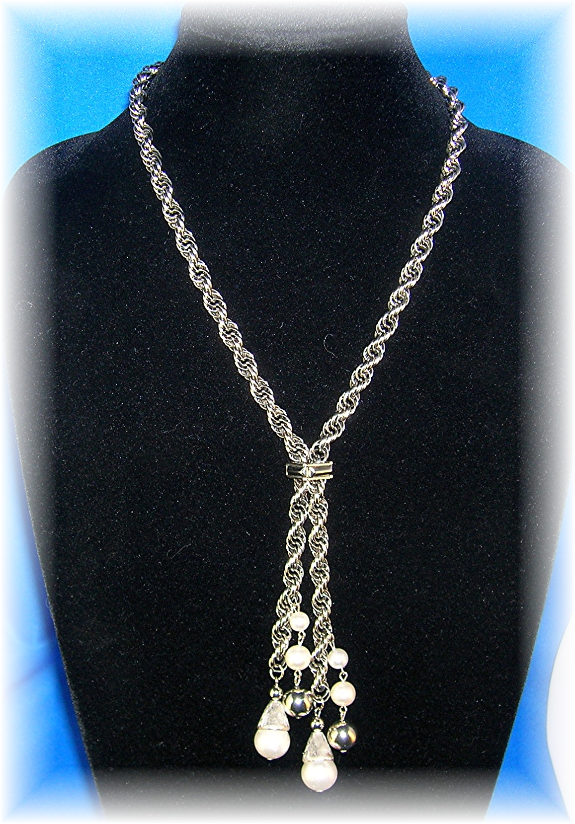 Necklace Silvertone Rope Faux Pearl Lariat Vintage
