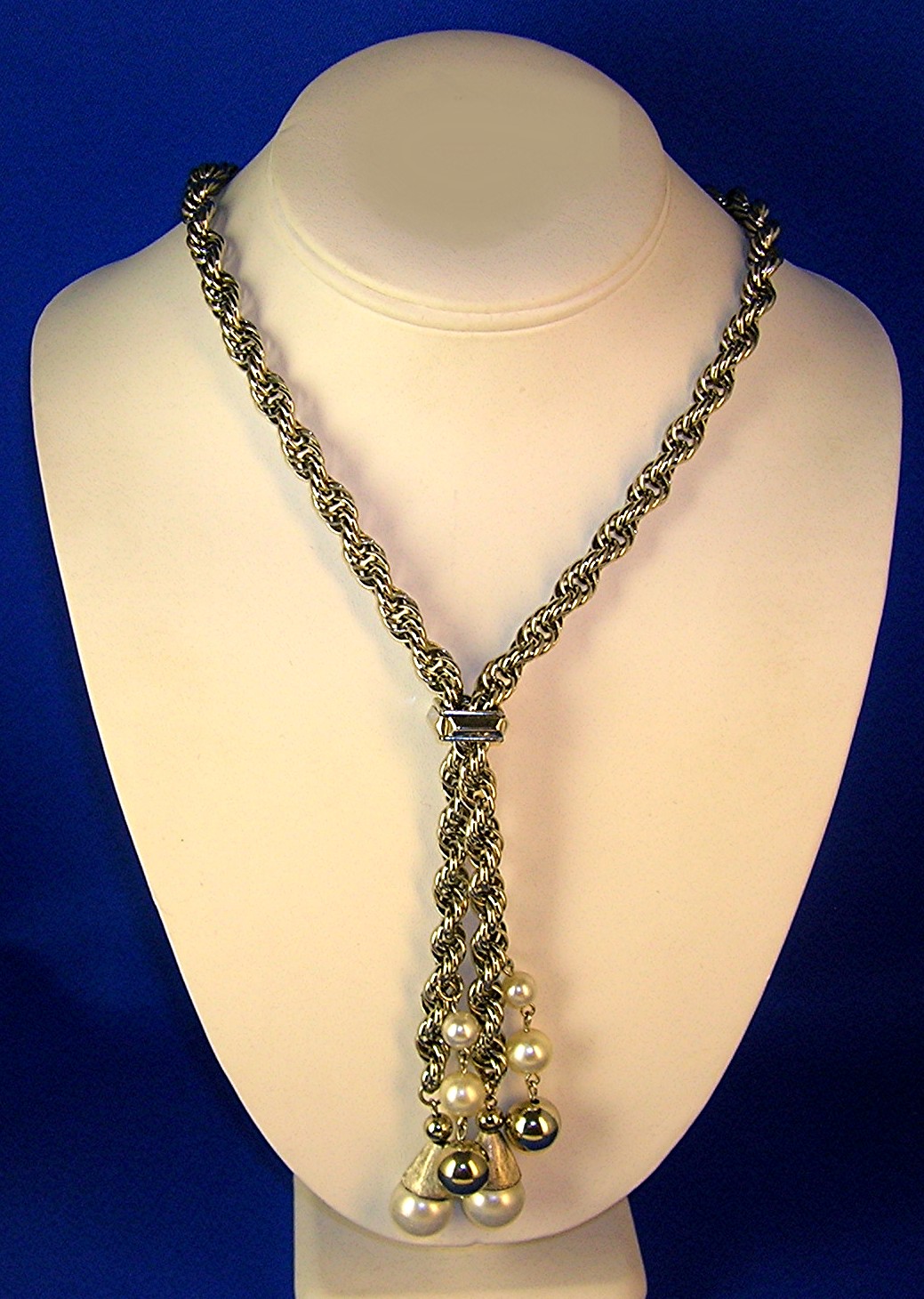 Necklace Silvertone Rope Faux Pearl Lariat Vintage