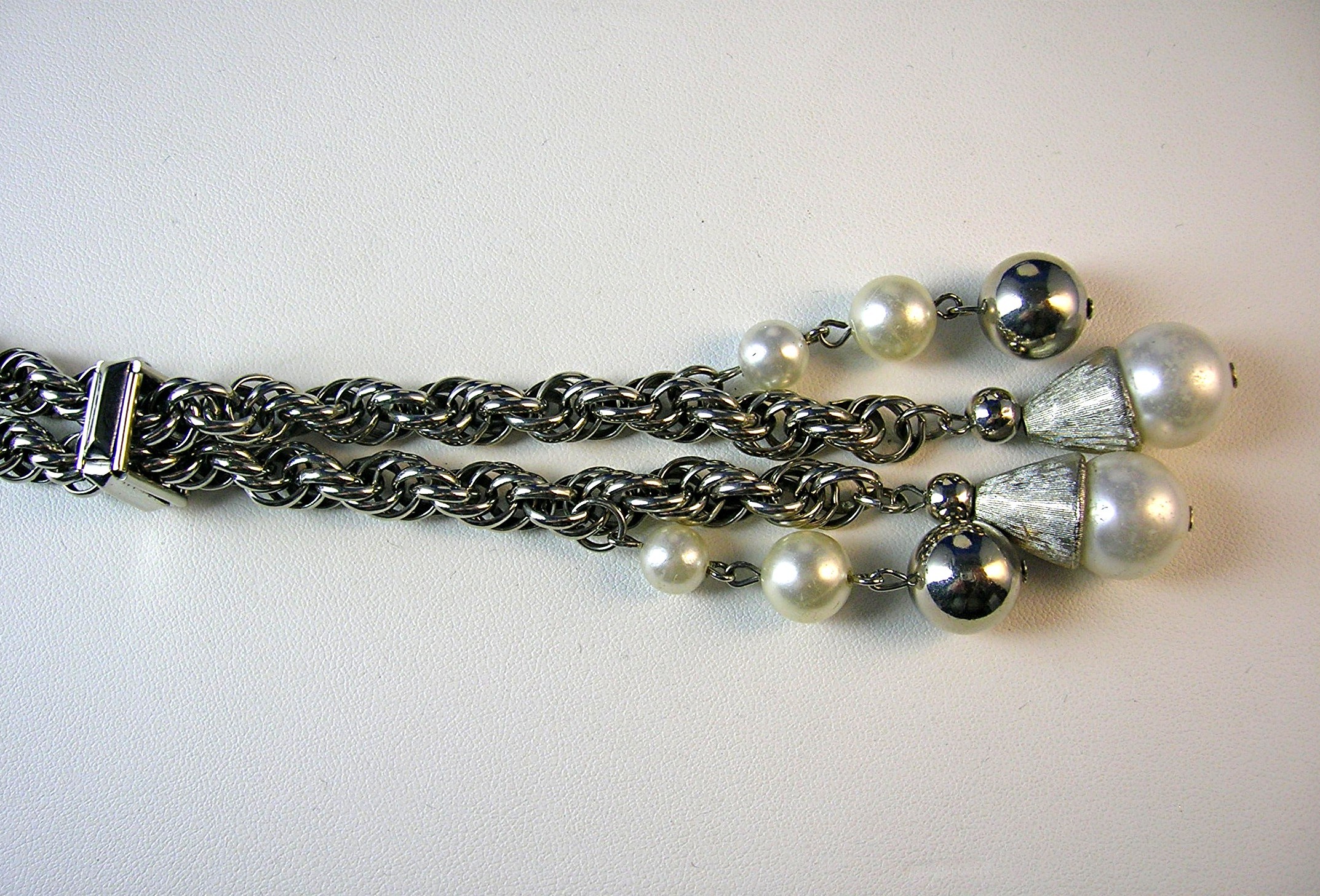 Necklace Silvertone Rope Faux Pearl Lariat Vintage