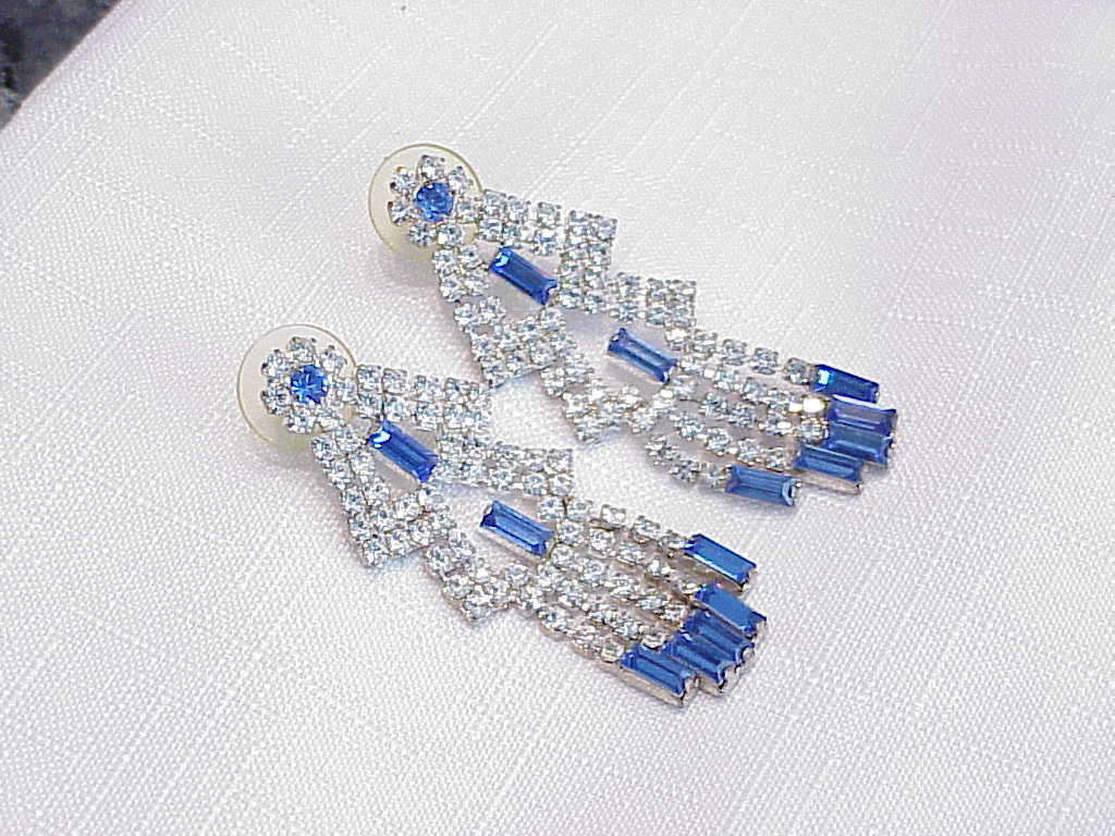 Long Dangling Blue And Clear Rhinestone Pierced Earrings
