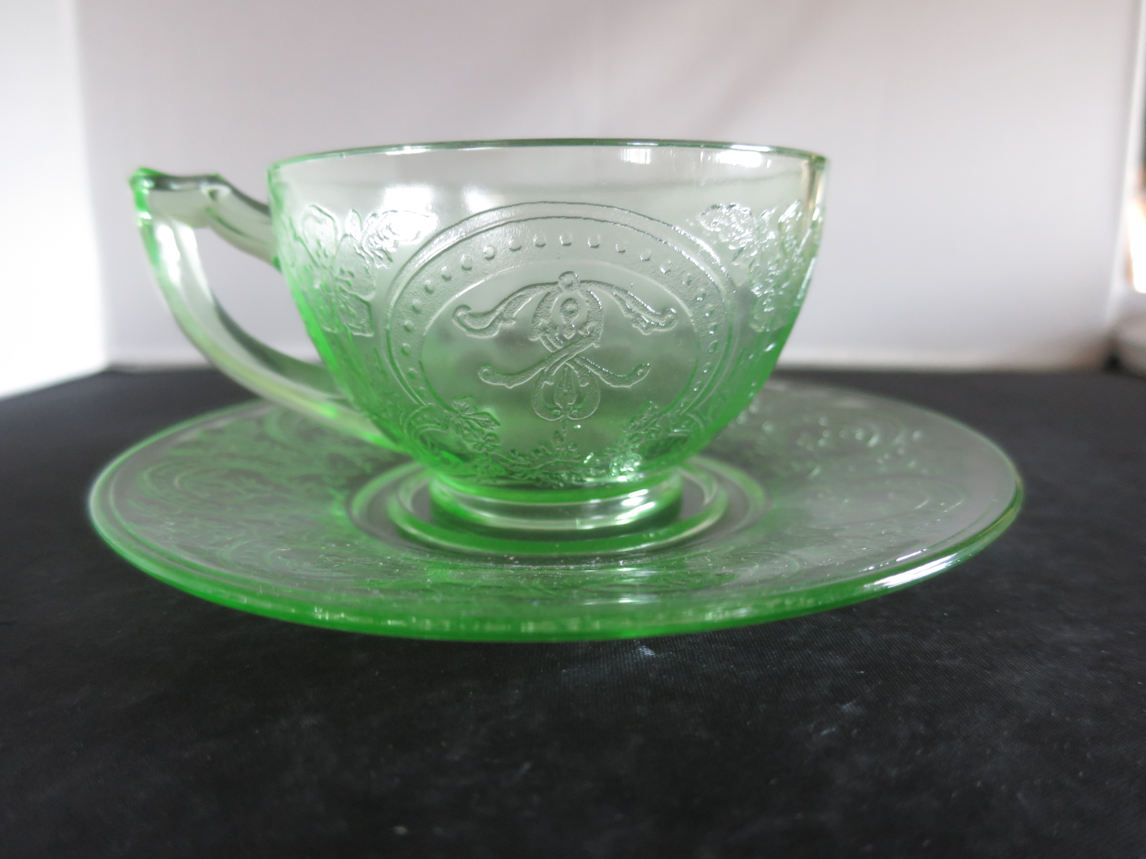 Indiana Glass Horseshoe Cup and Saucer Uranium Green Vaseline