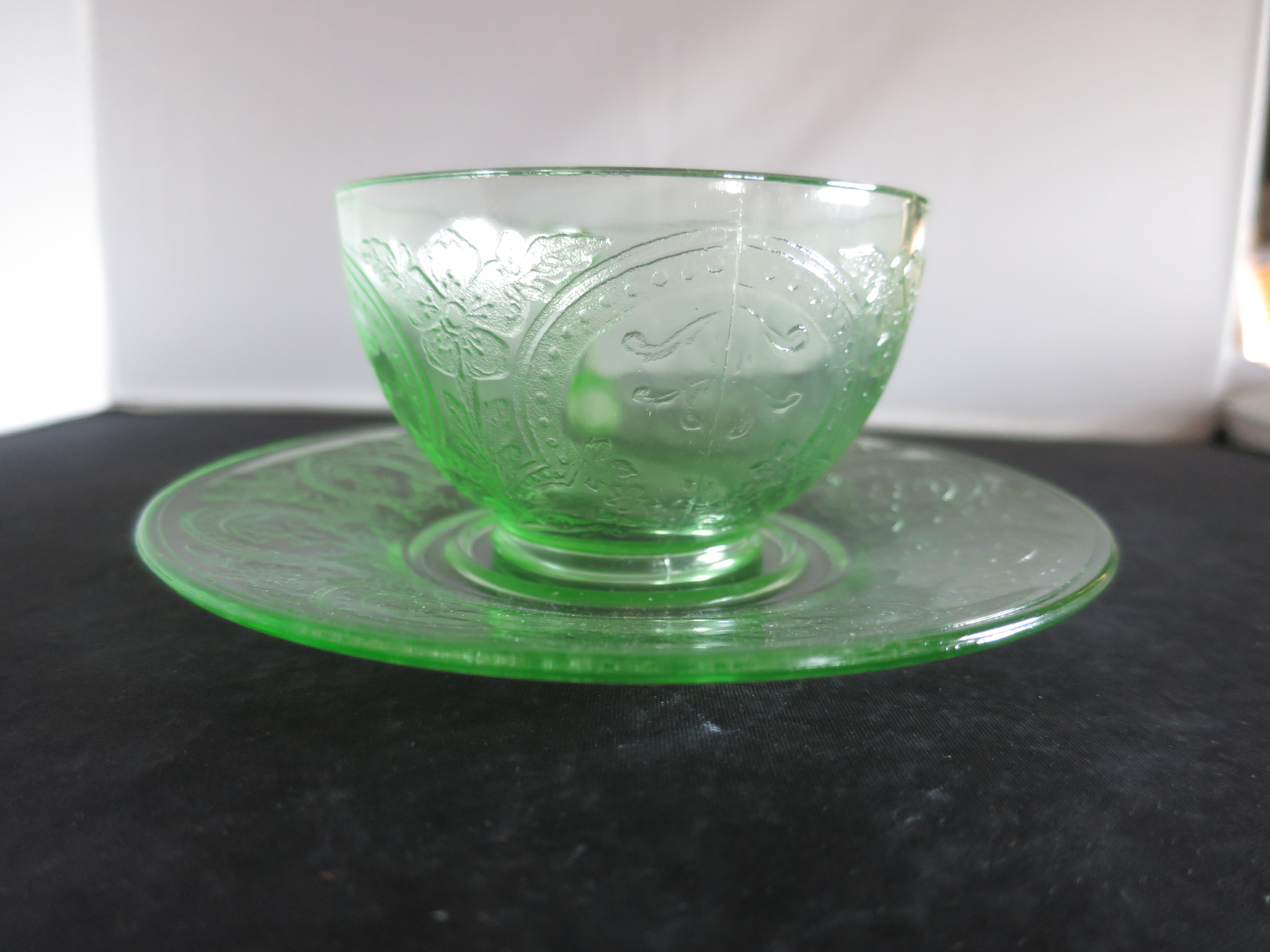 Indiana Glass Horseshoe Cup and Saucer Uranium Green Vaseline