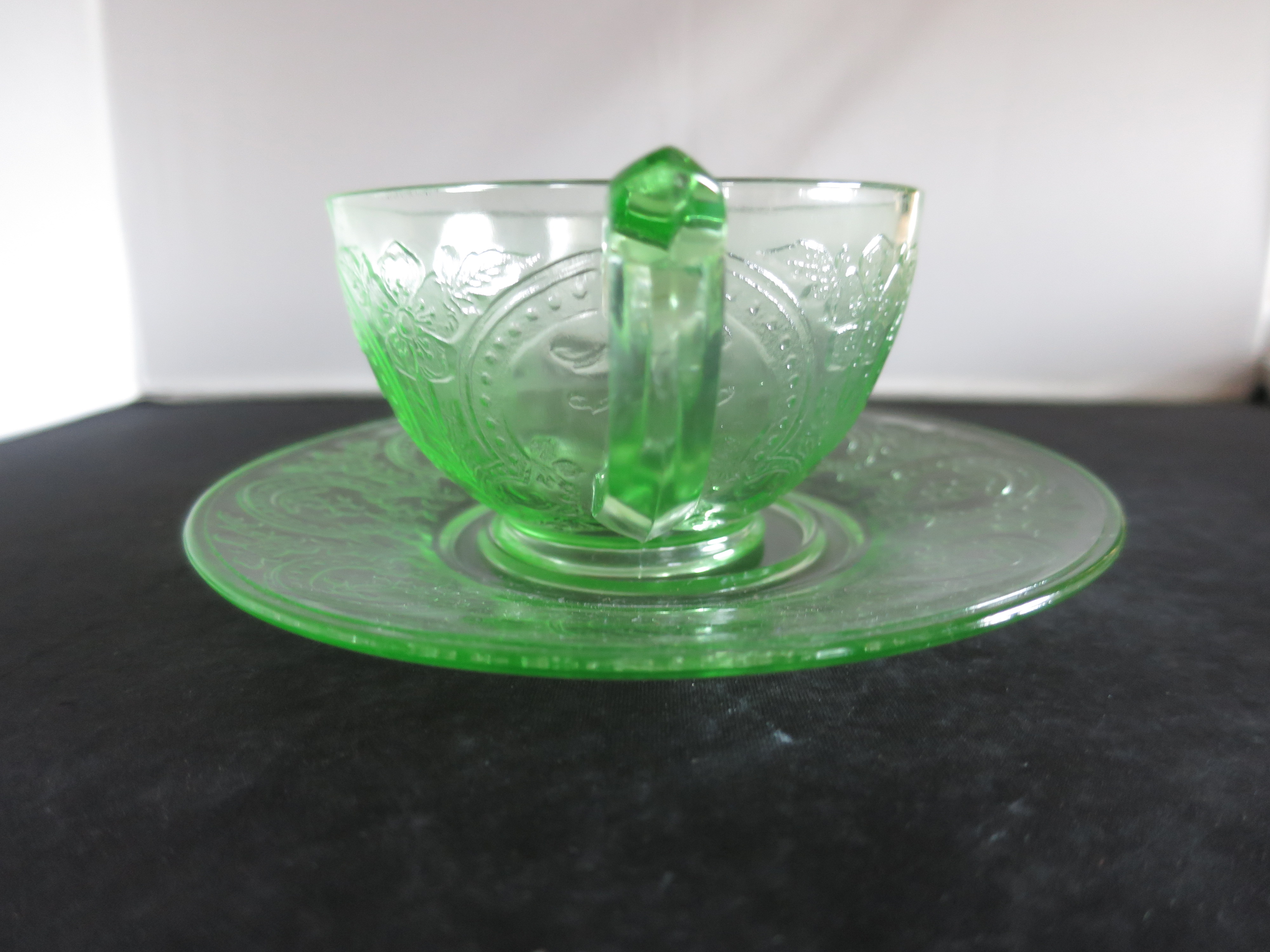Indiana Glass Horseshoe Cup and Saucer Uranium Green Vaseline