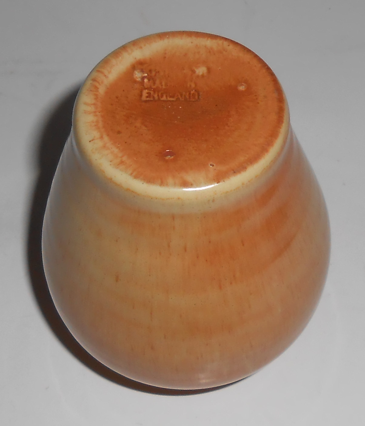 English Art Pottery Wheel Thrown Lt Brown Cabinet Vase