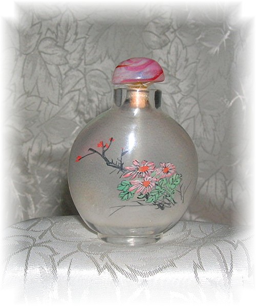 SNUFF BOTTLE With REVERSE PAINTING