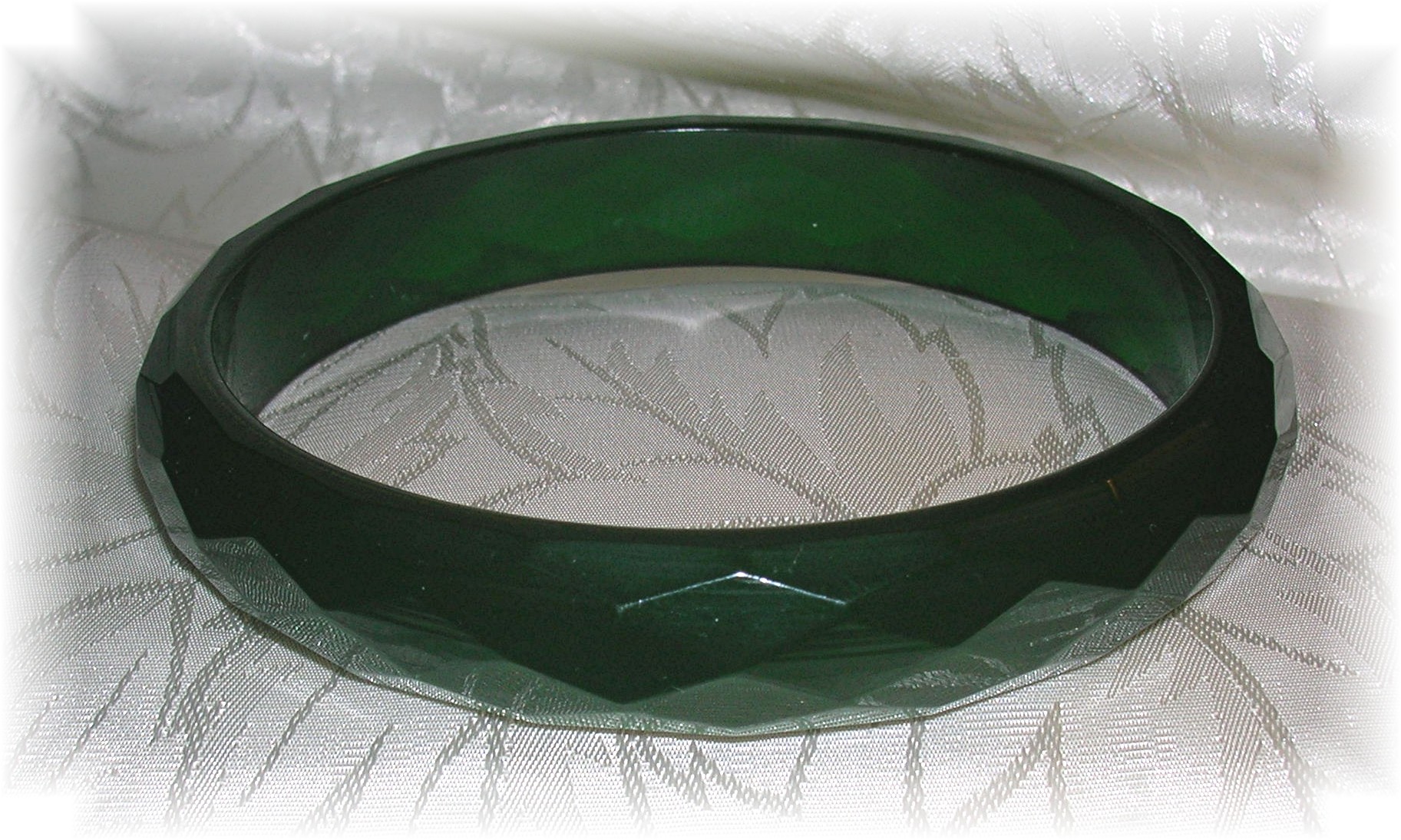 Bakelite Faceted Apple Green  Bangle Bracelet 50s