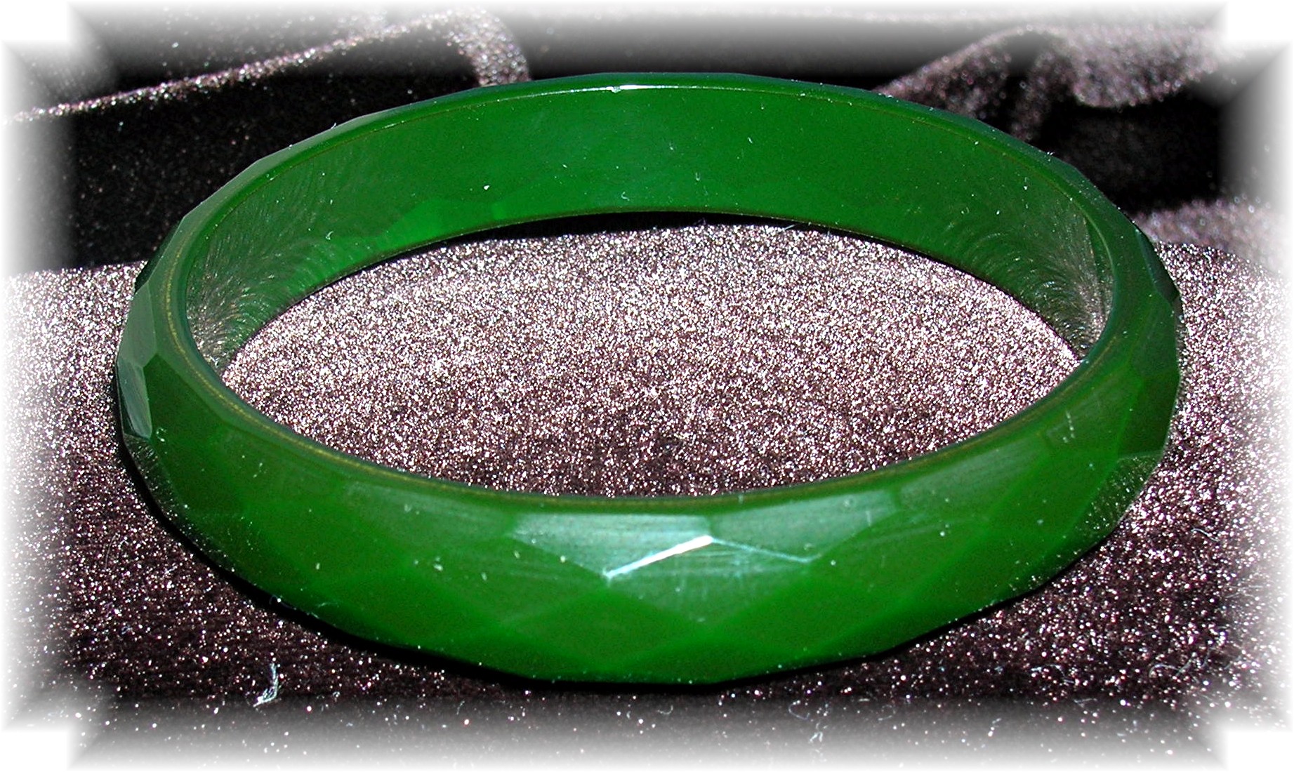 Bakelite Faceted Apple Green  Bangle Bracelet 50s