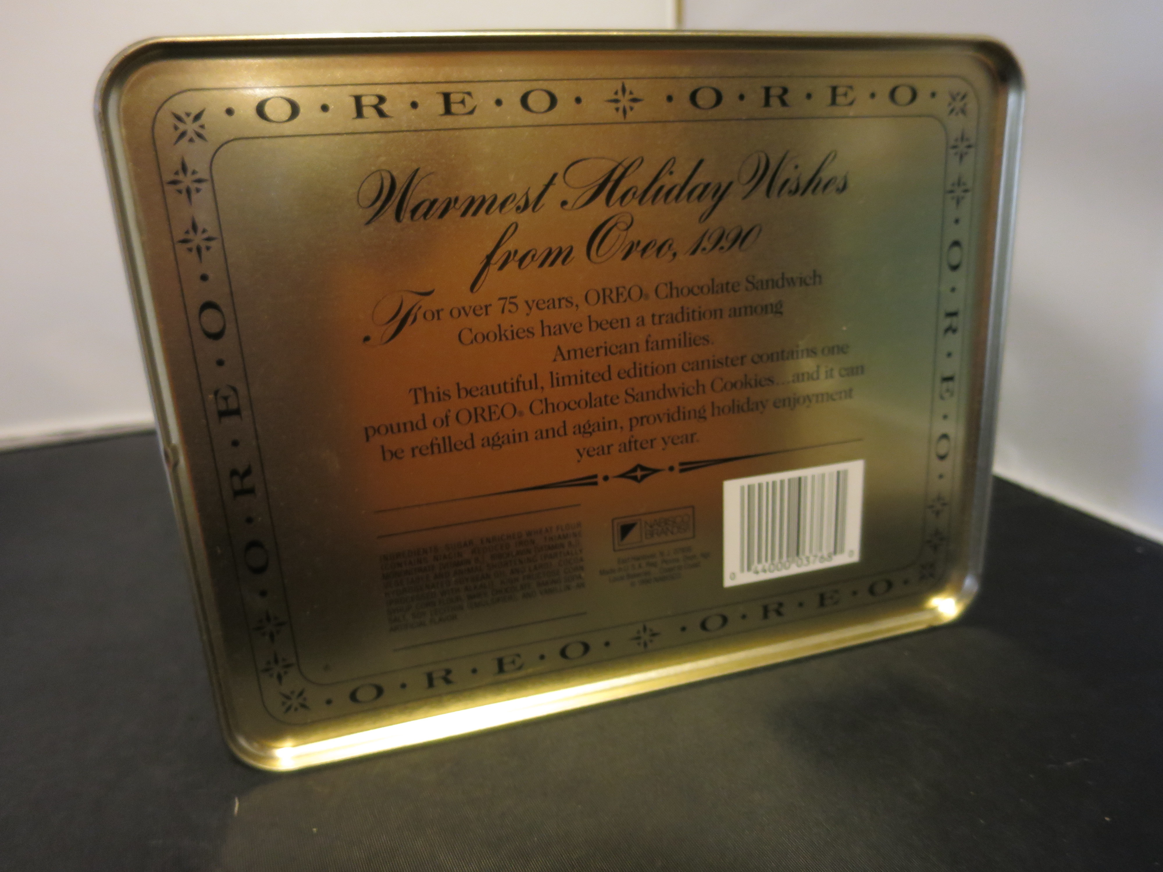 Nabisco Oreo tin Warmest Holiday Wishes from Oreo 1990