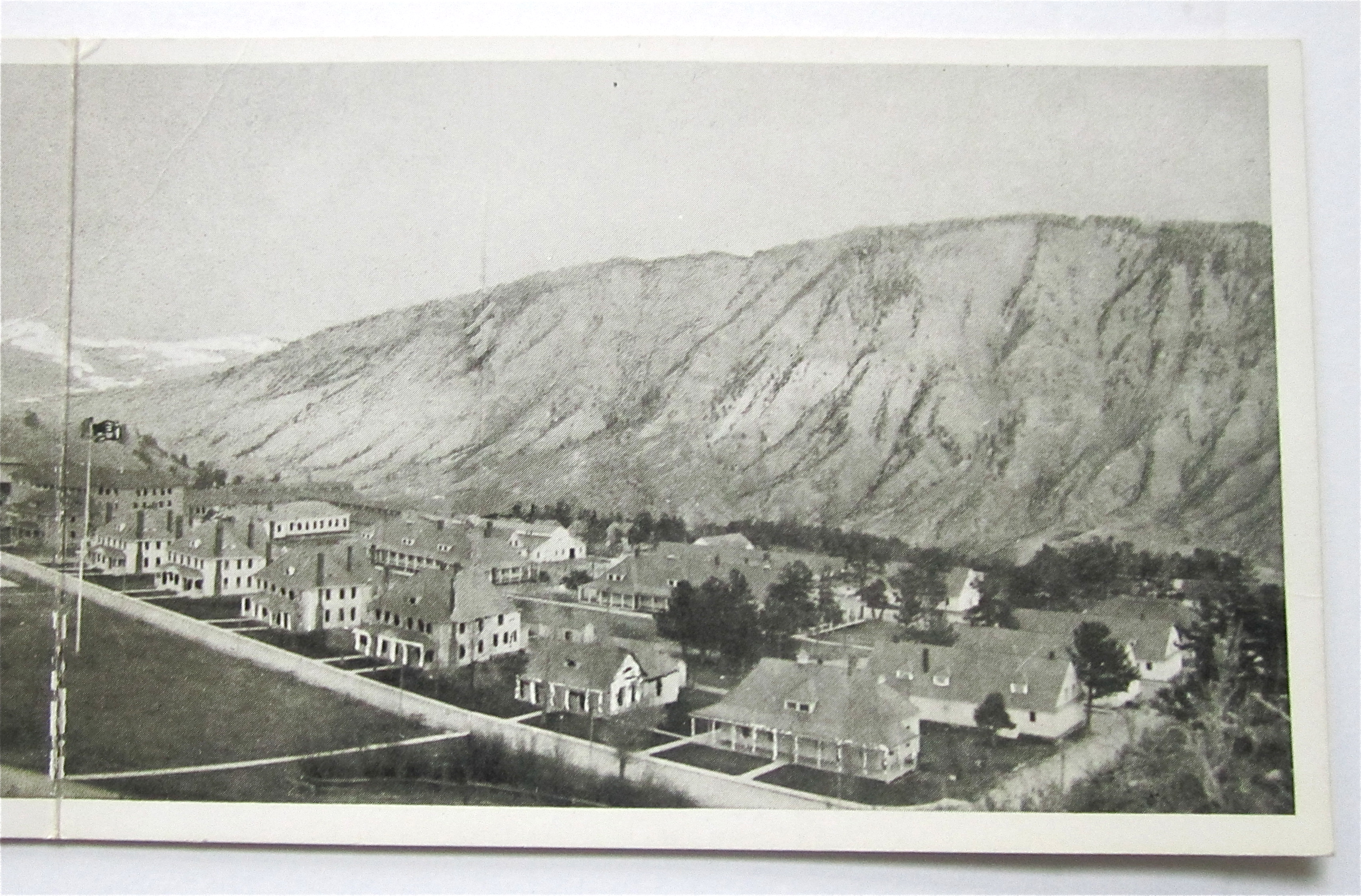 Mammoth Hot Springs, Yellowstone Park, Wyoming Postcard