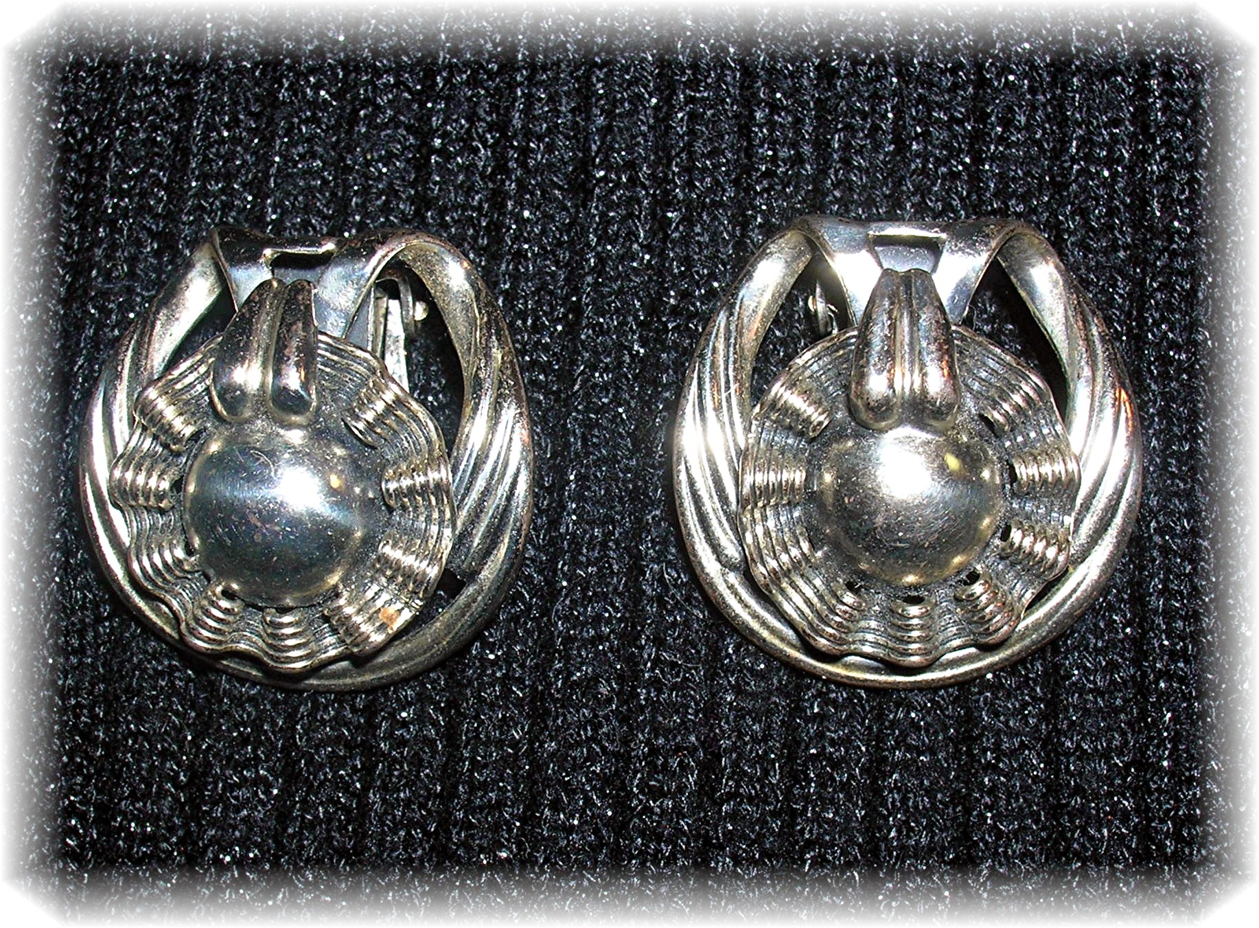 Danecraft Sterling Silver 1 inch Clip Earrings