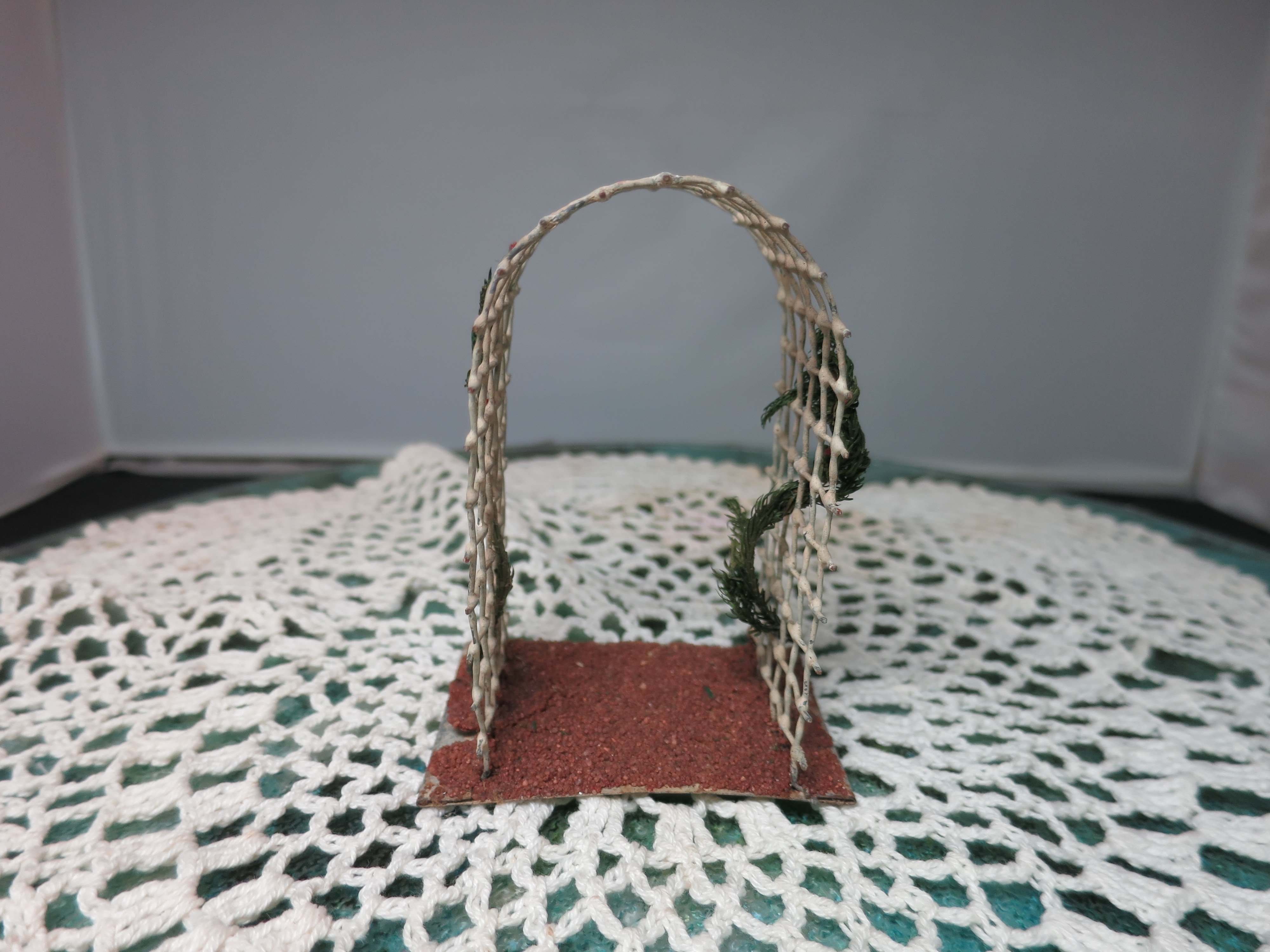 Miniature Arbor toy fairy garden doll house crafting 1 of 2 avail
